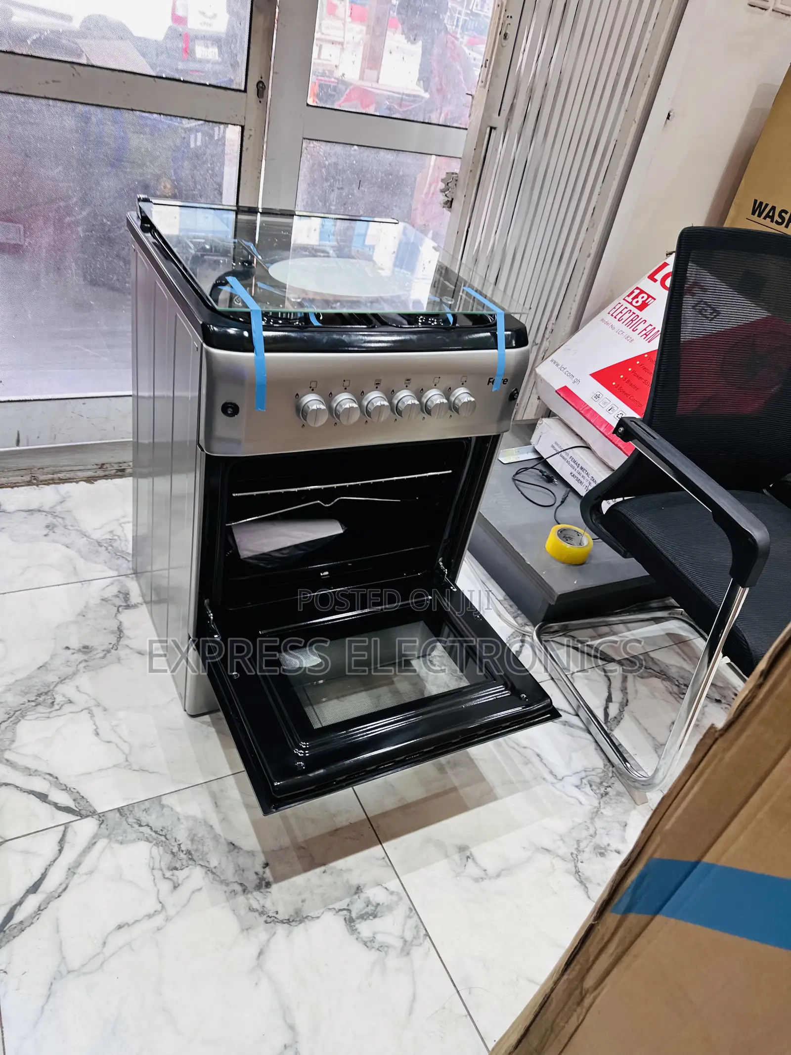 New Ferre Gas Cooker Oven Rotisserie 60/60 4burner.