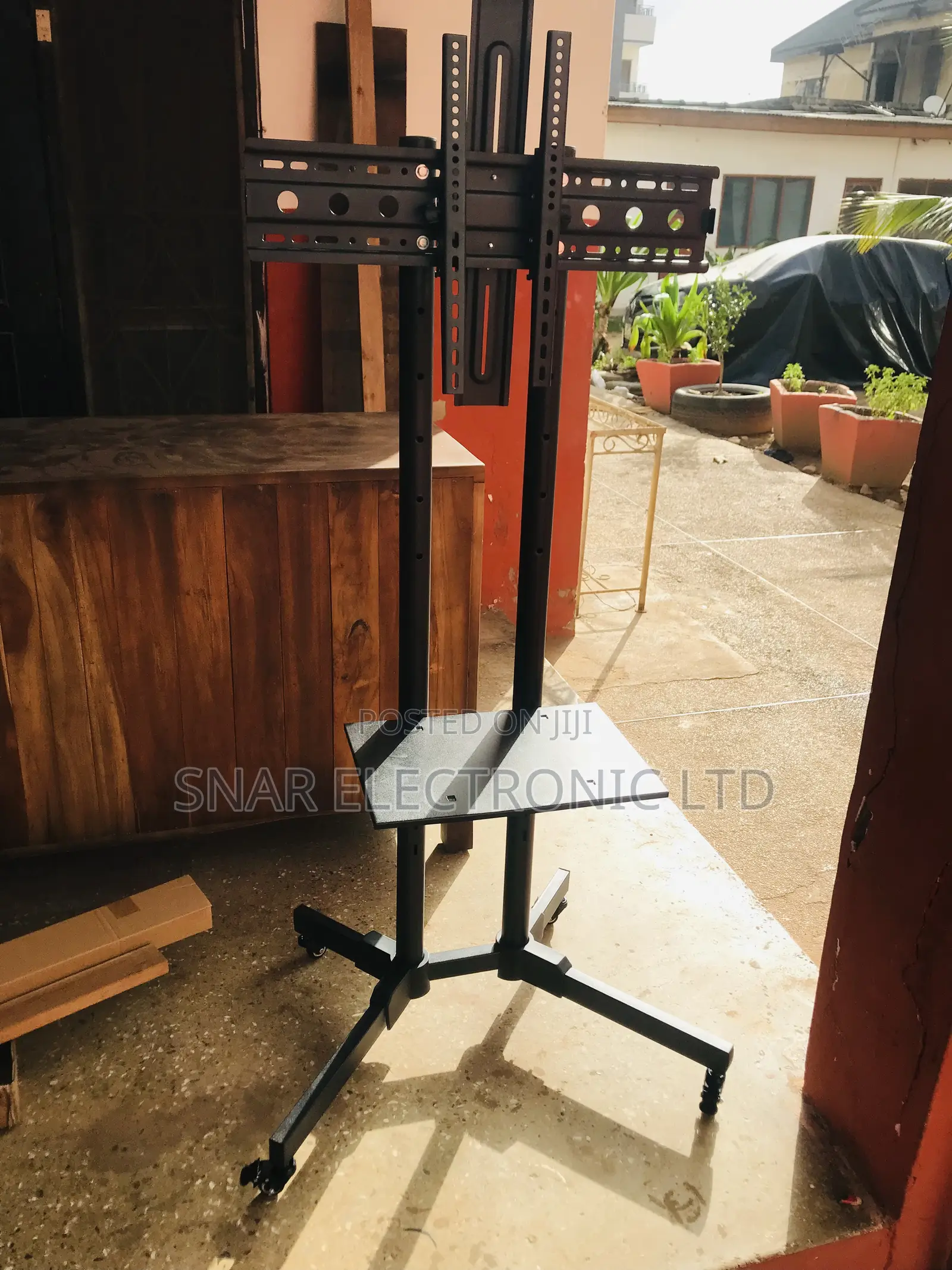 Highly Satisfies Universal Mobile TV Cart Stand