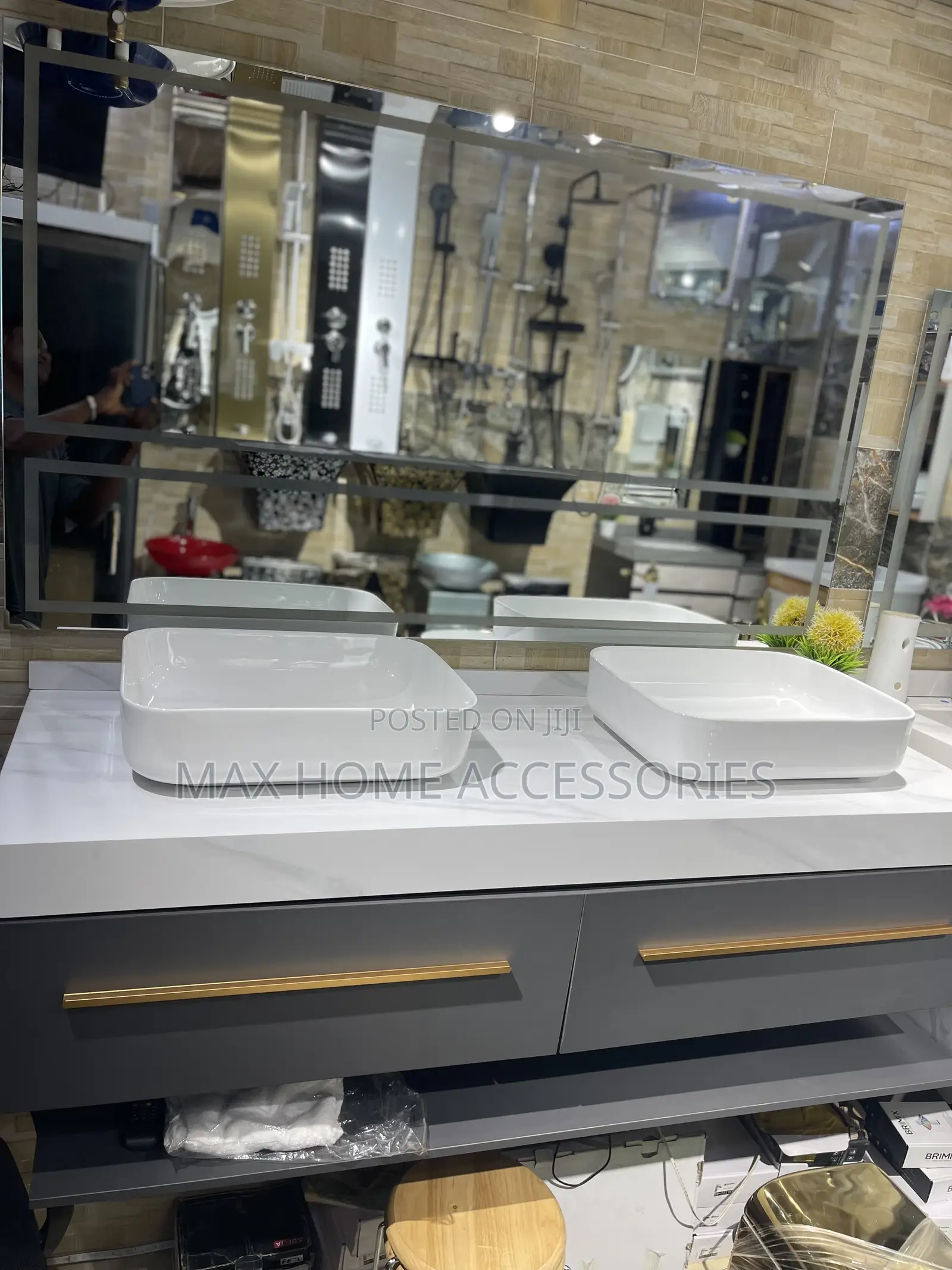 Double Cabinet Basin