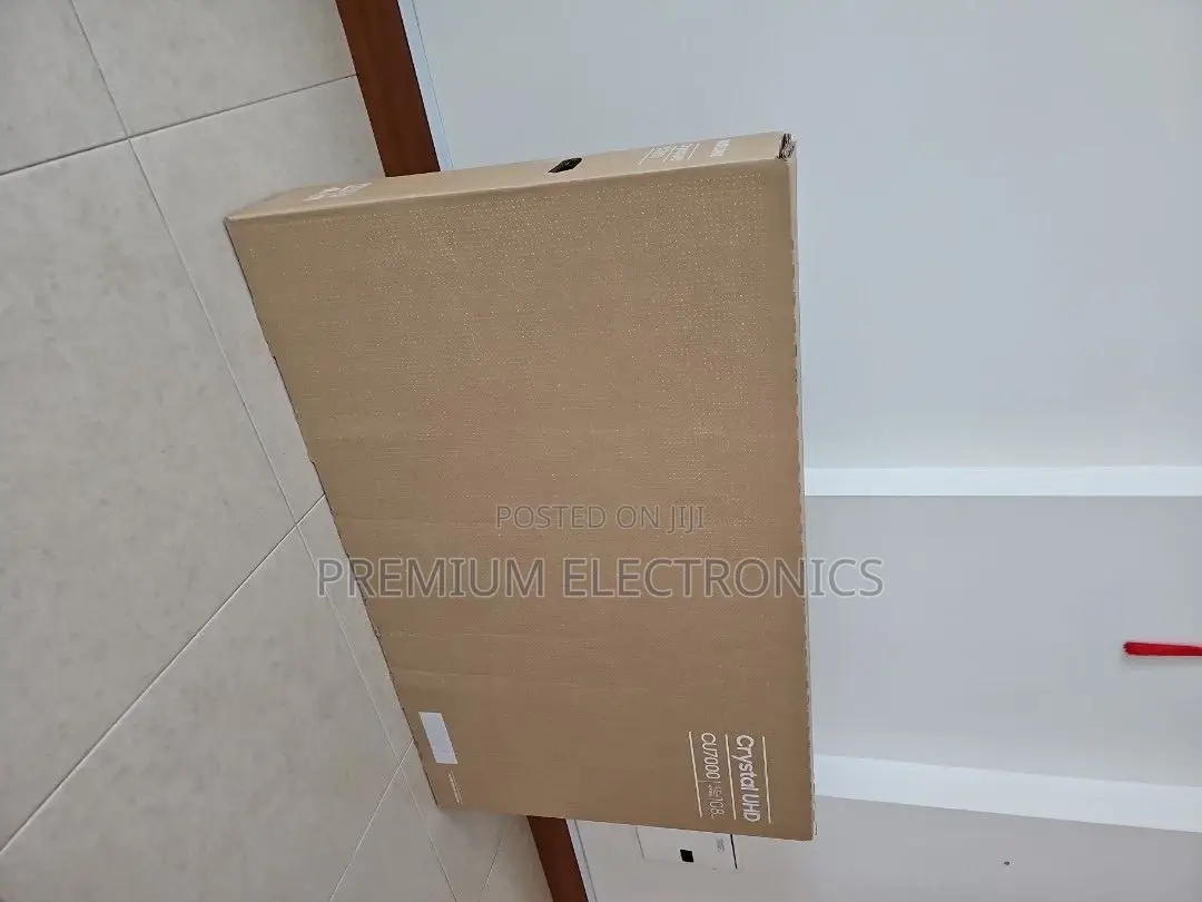 Finest Deluxe 43" Samsung Crystal Uhd Smart 43cu7000 Tv