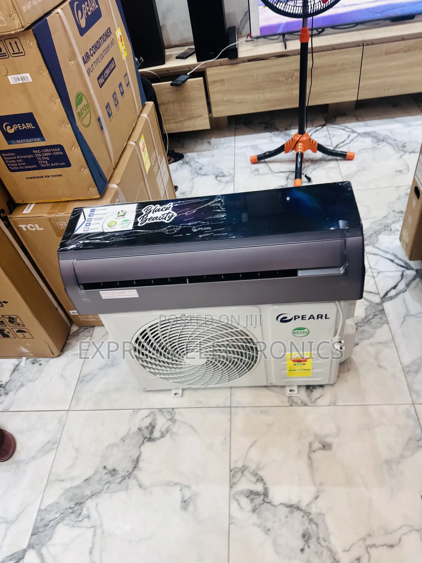 Pearl 1.5hp AC R410 Black