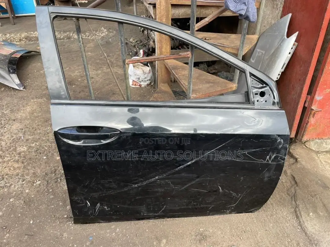 Toyota Corolla 2019 Door