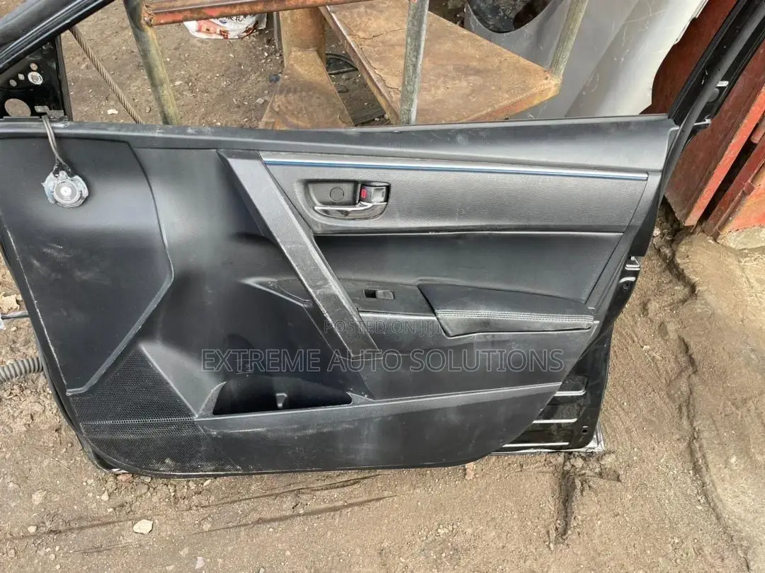 Toyota Corolla 2019 Door