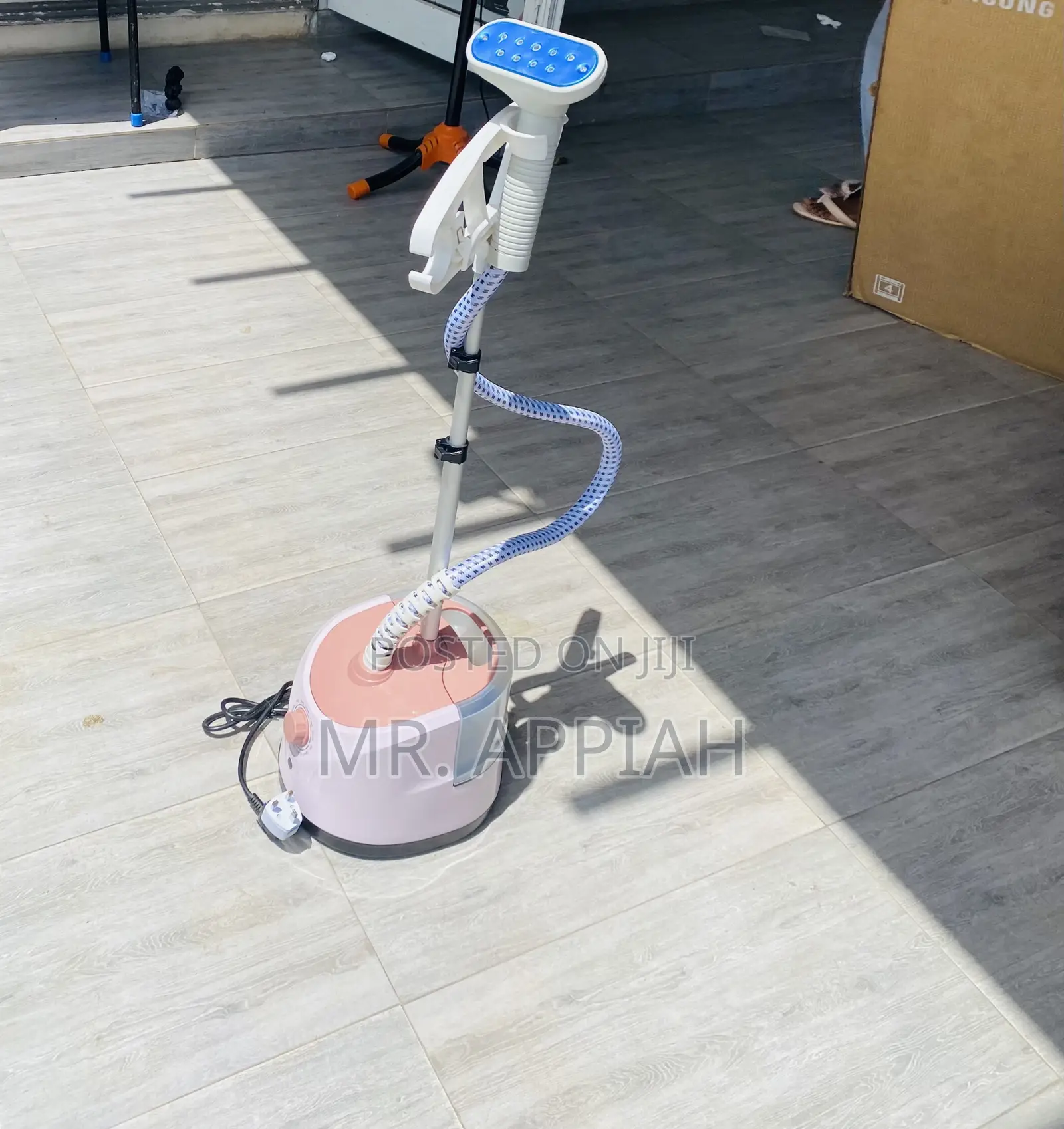 Latest and Affordable SC-618 Electric Garment Steamer(Pink)
