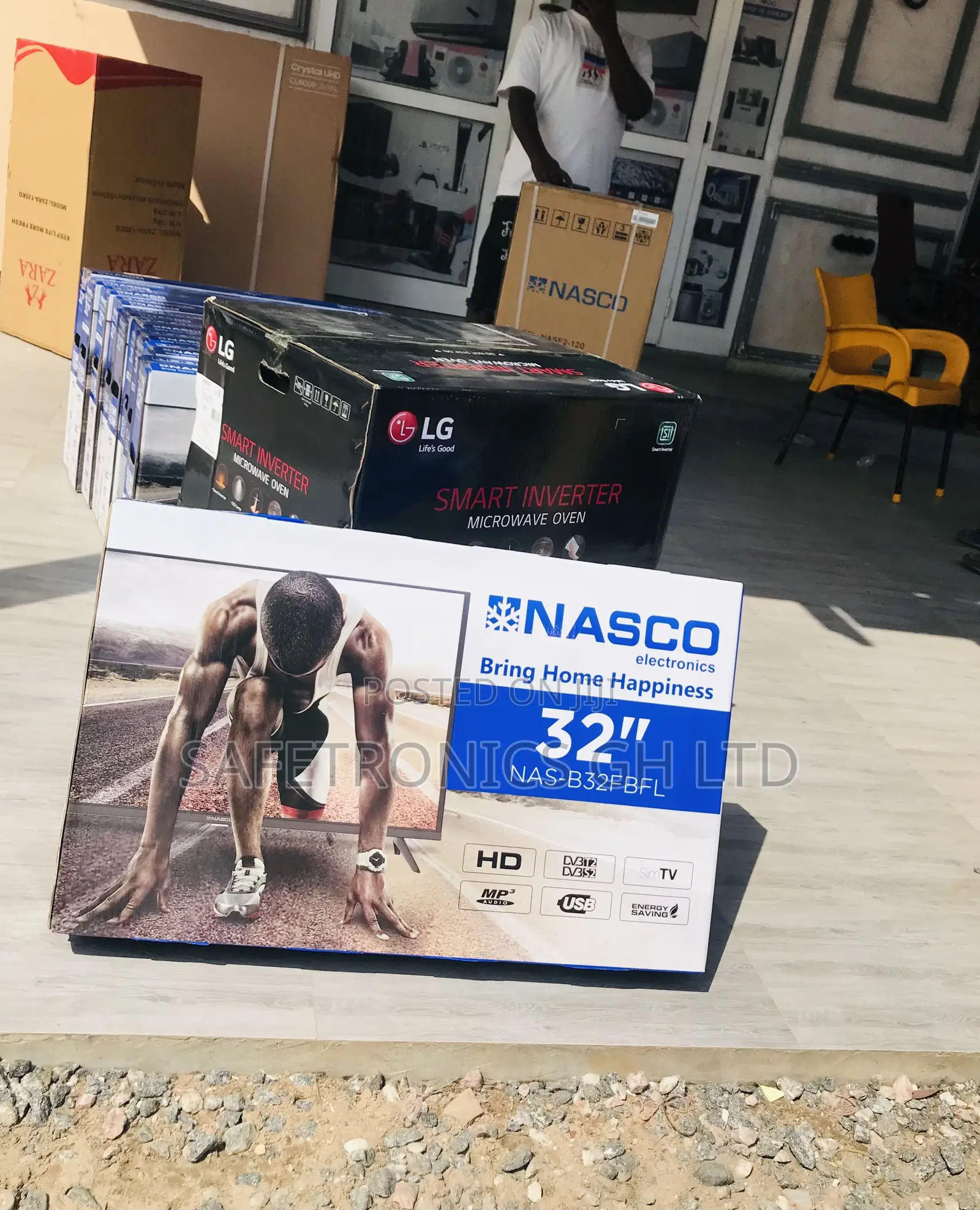 Nasco 32 Inches Glossy Led Full HD Satellite Digital