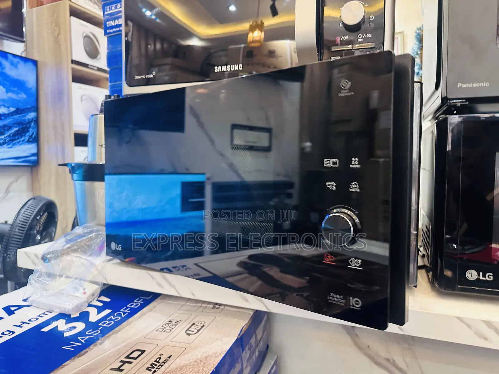 Microwave Oven 42L Black LG 