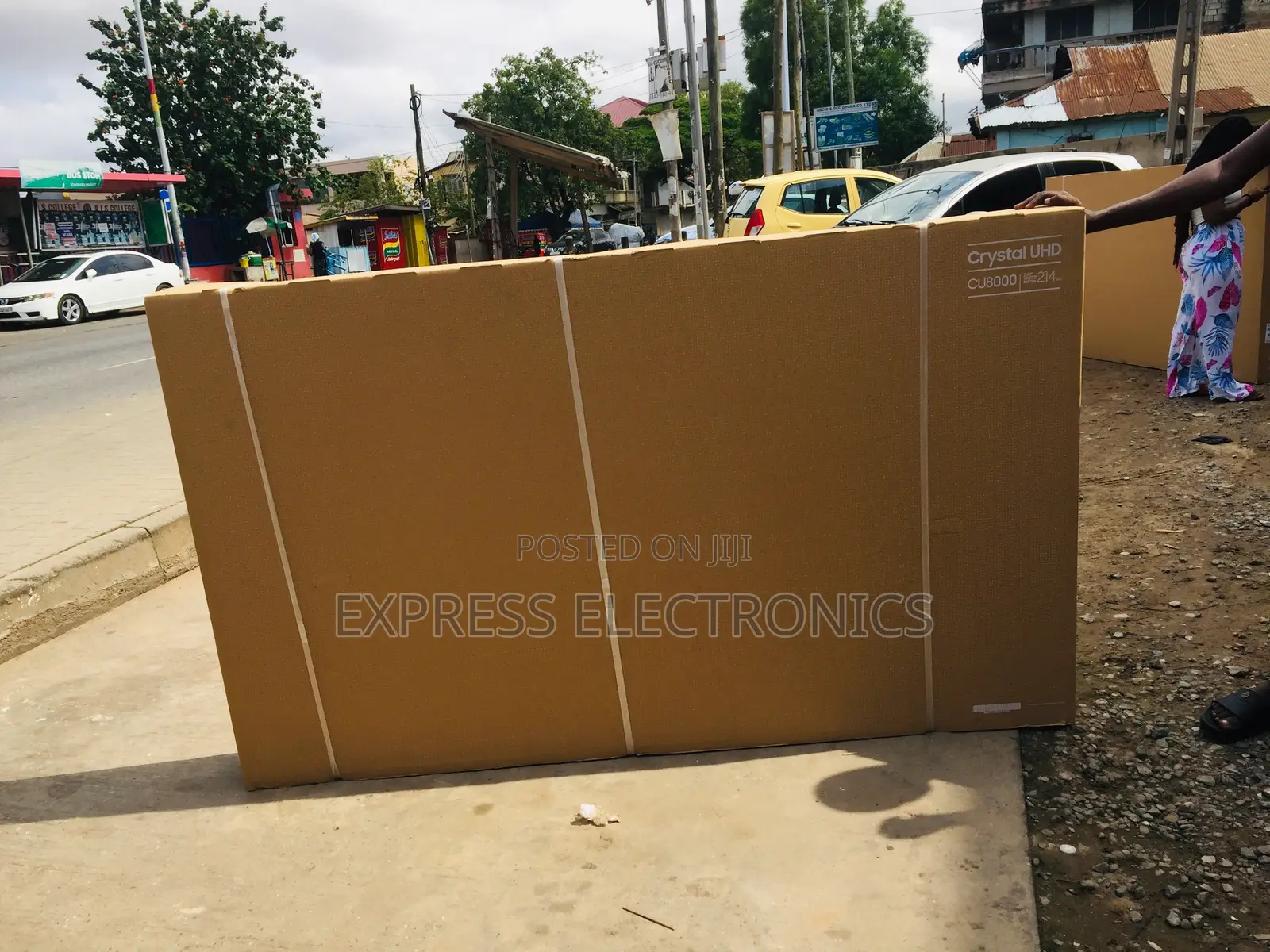 2023 Midea 85”Cu8000 Uhd Smart Samsung