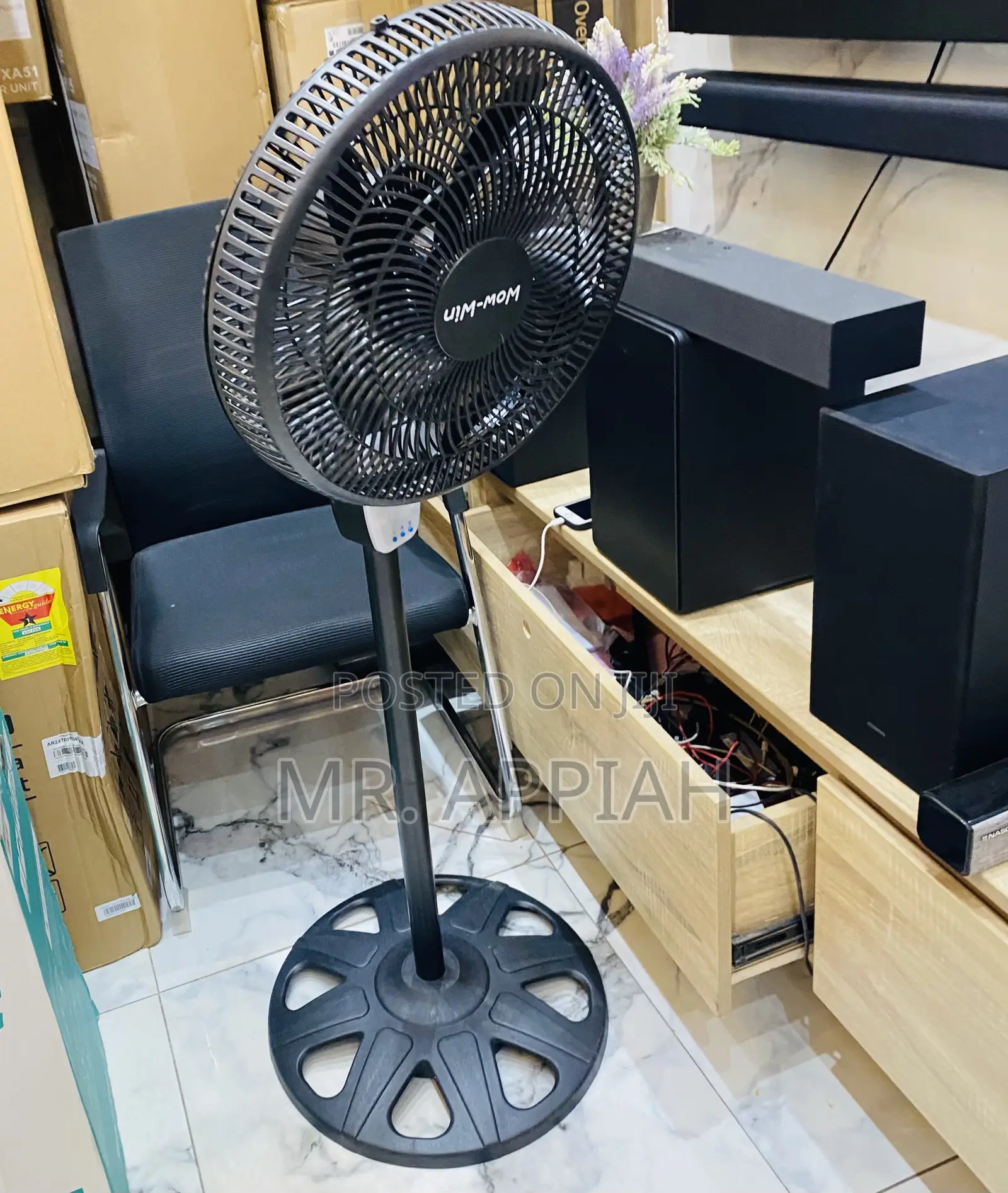 Durable and Affordable Wow Win Rechargeable Fan 17.2.