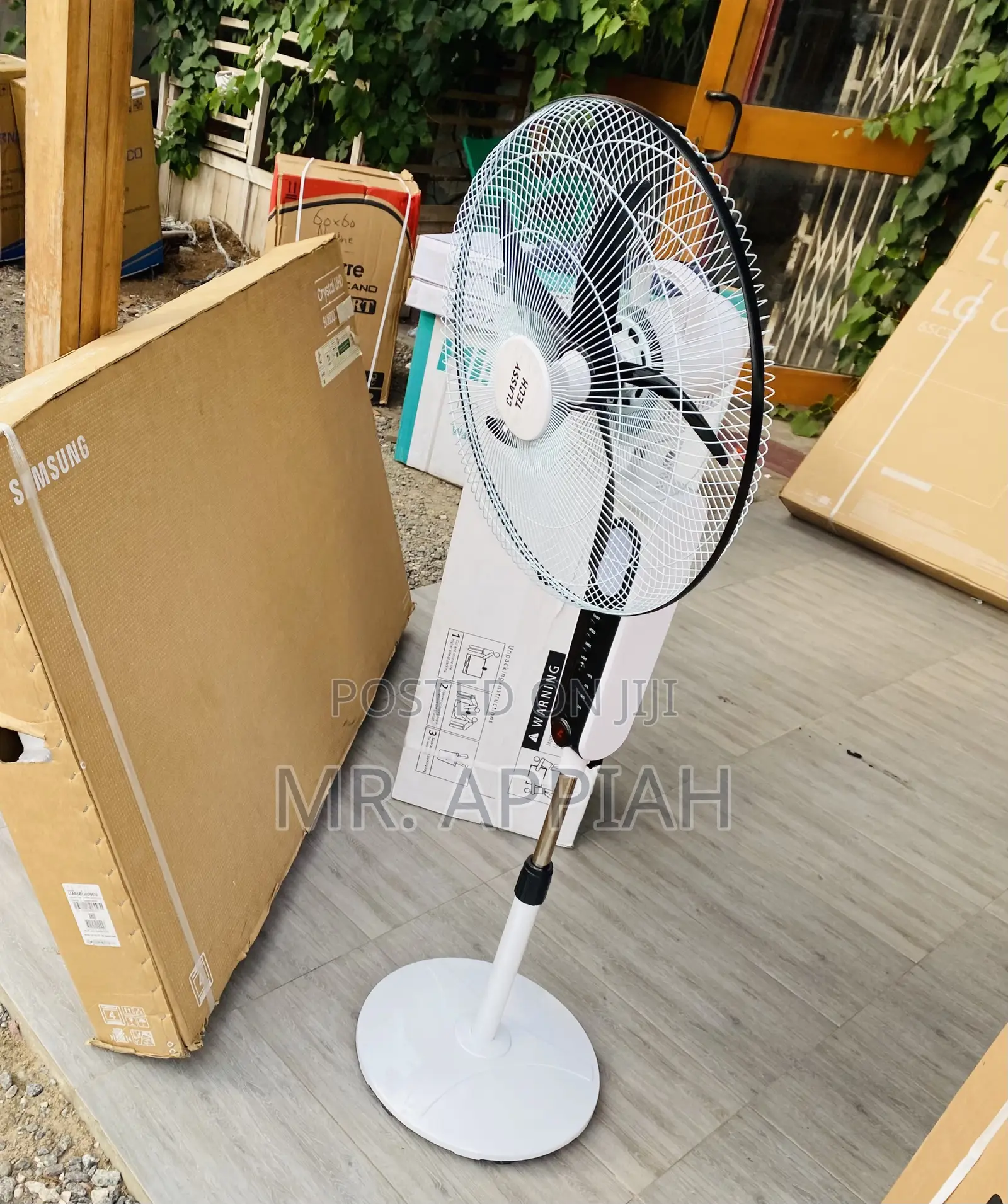 Quality Classy Tech 18 Electric Rechargeable With RemoteFan