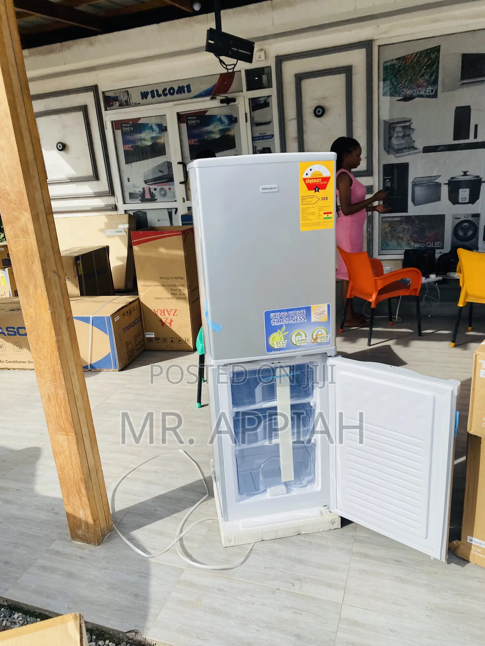 Budget Friendly Nasco Nasd2-20 Bottom Freezer Fridge.