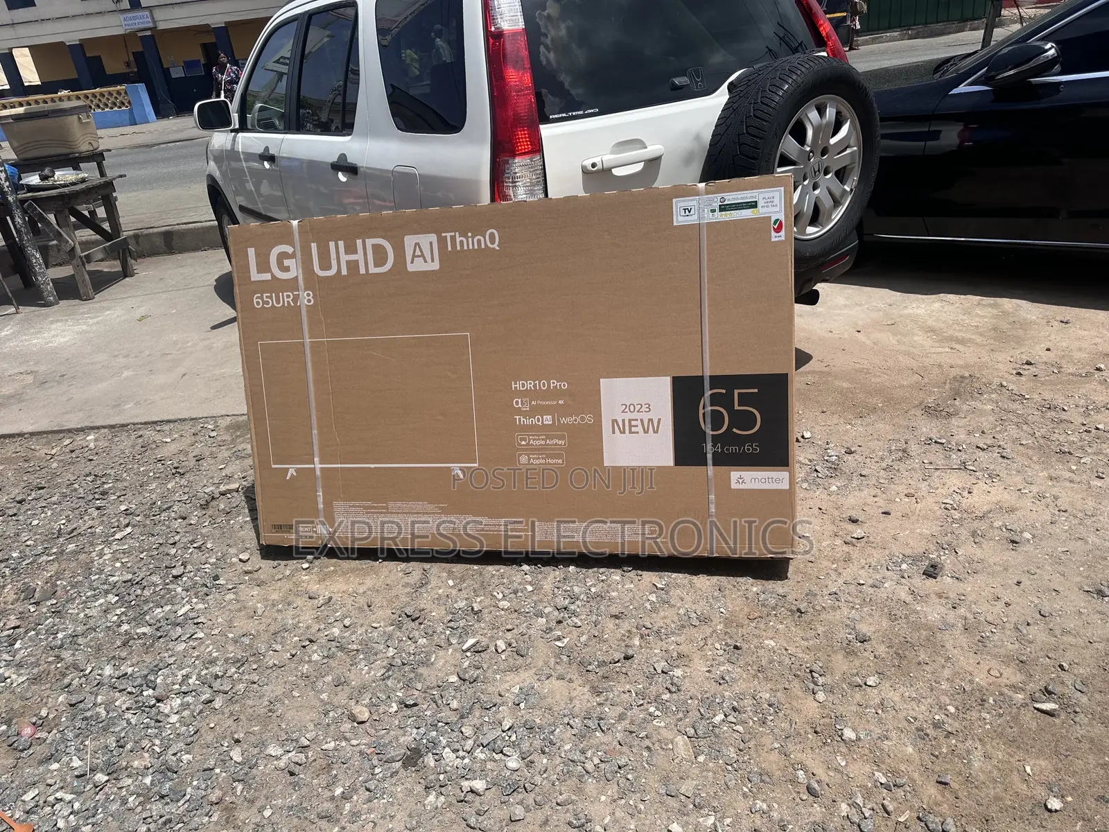 LG UHD Smart Glossy LED Screen  65”UR73