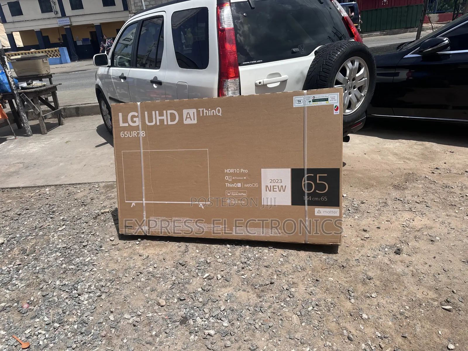 LG UHD Smart Glossy LED Screen  65”UR73