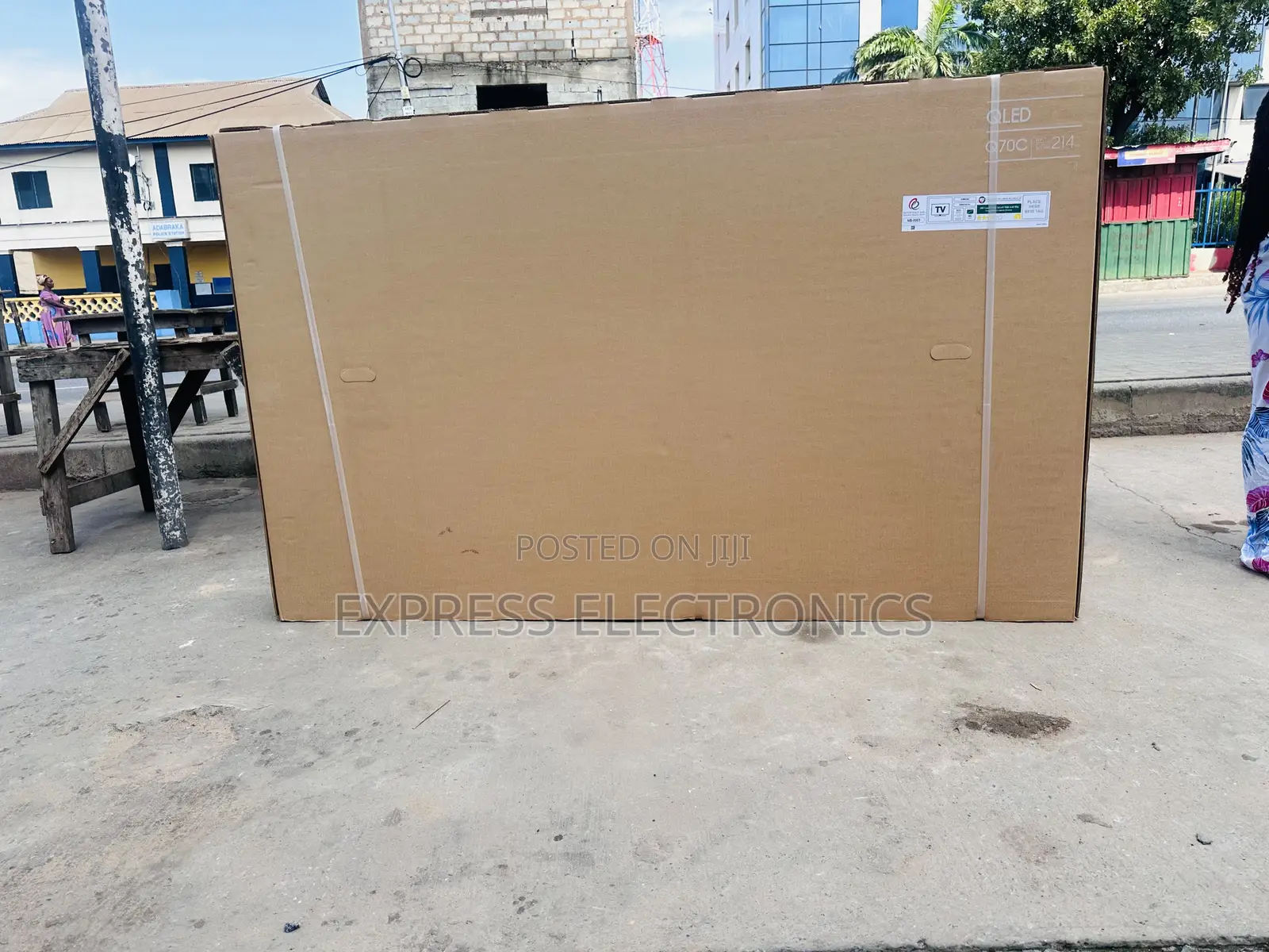 Foreign Standard Qled Smart Slim 85”Q70c Tv