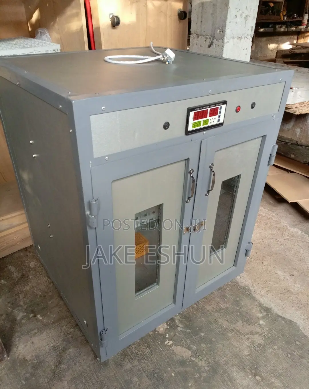 High Quality Incubator