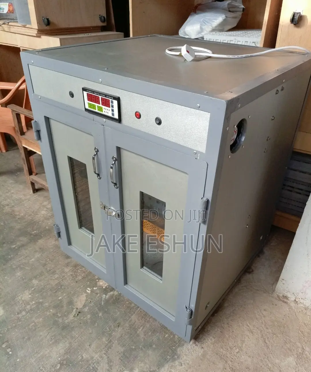 High Quality Incubator