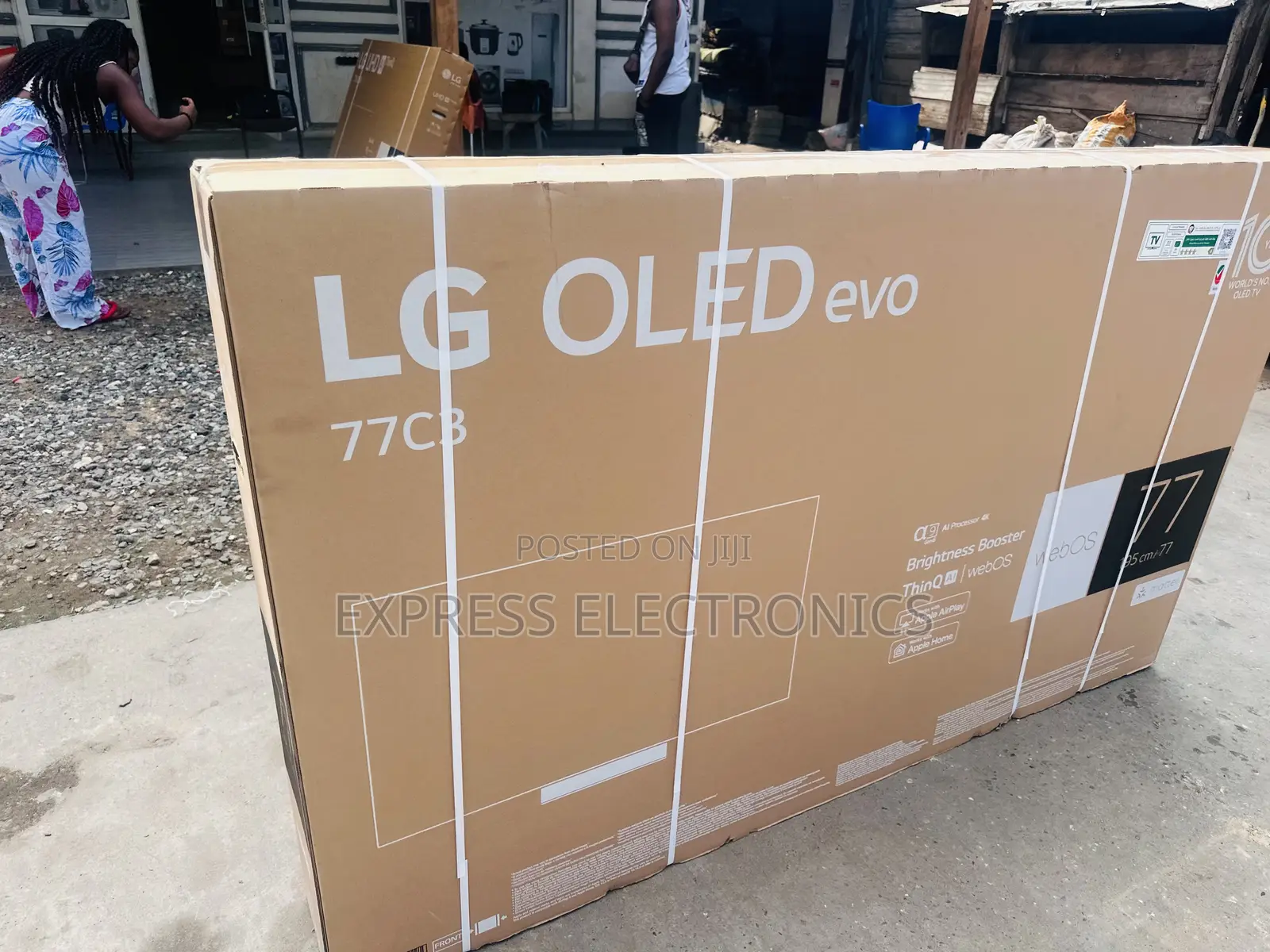 True Cinema Experience OLED LG 77”C36