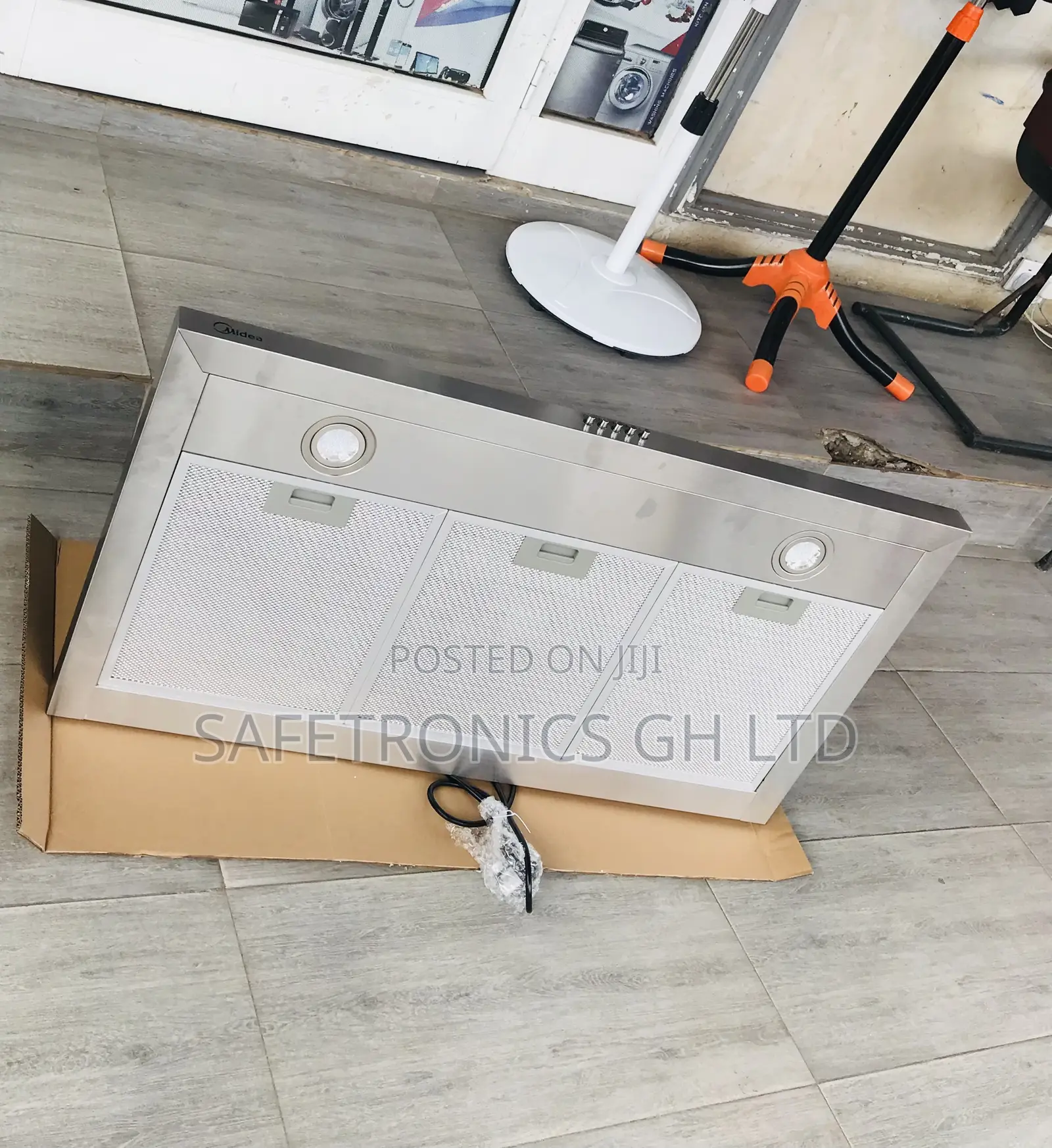 Reliable Midea 60M21 90cm Electric T-Shape Cooker Hood