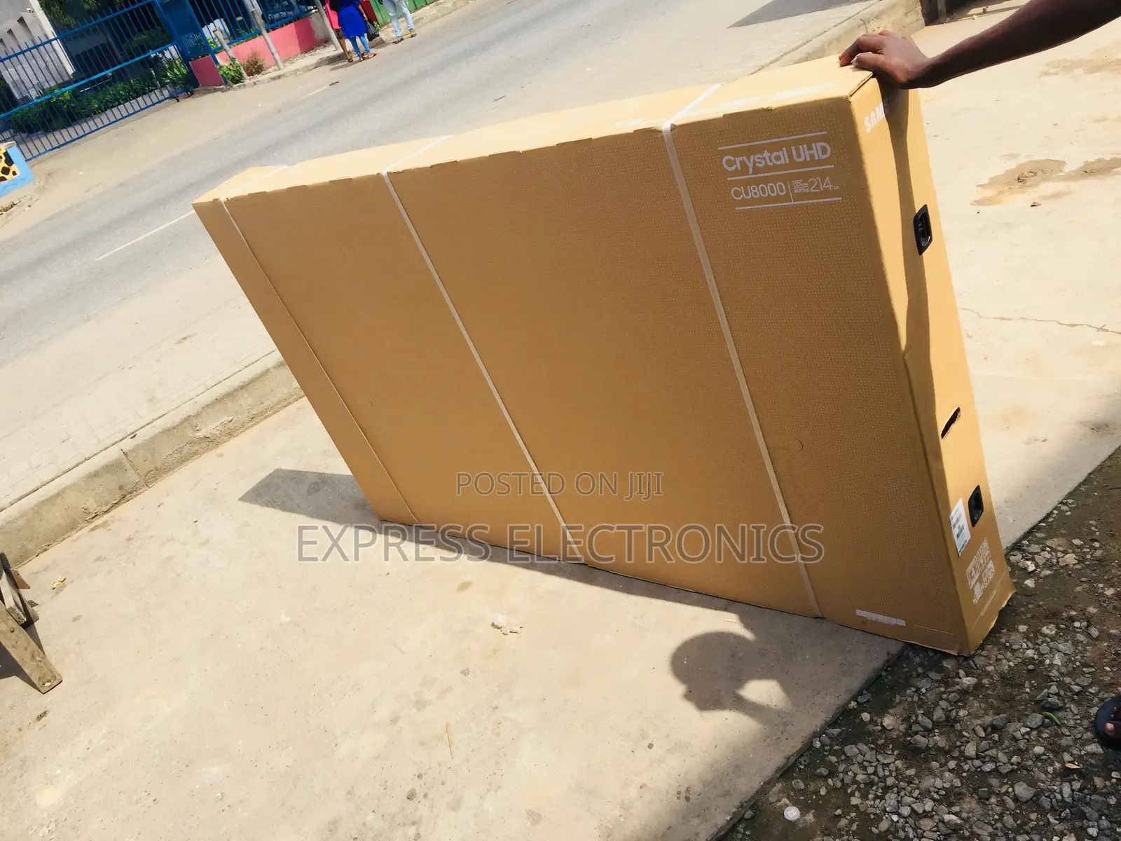 Zealous Slim UHD Smart Gloss Samsung 85”Cu8000