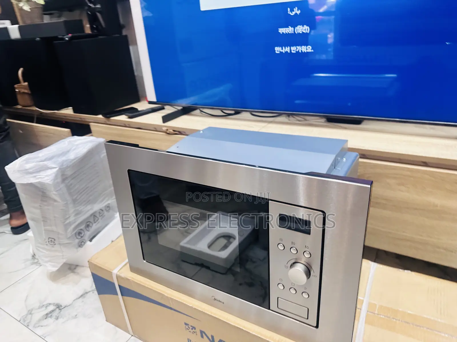 Stainless Steel Sliver Midea Am717bs7 Inbuilt Microwave
