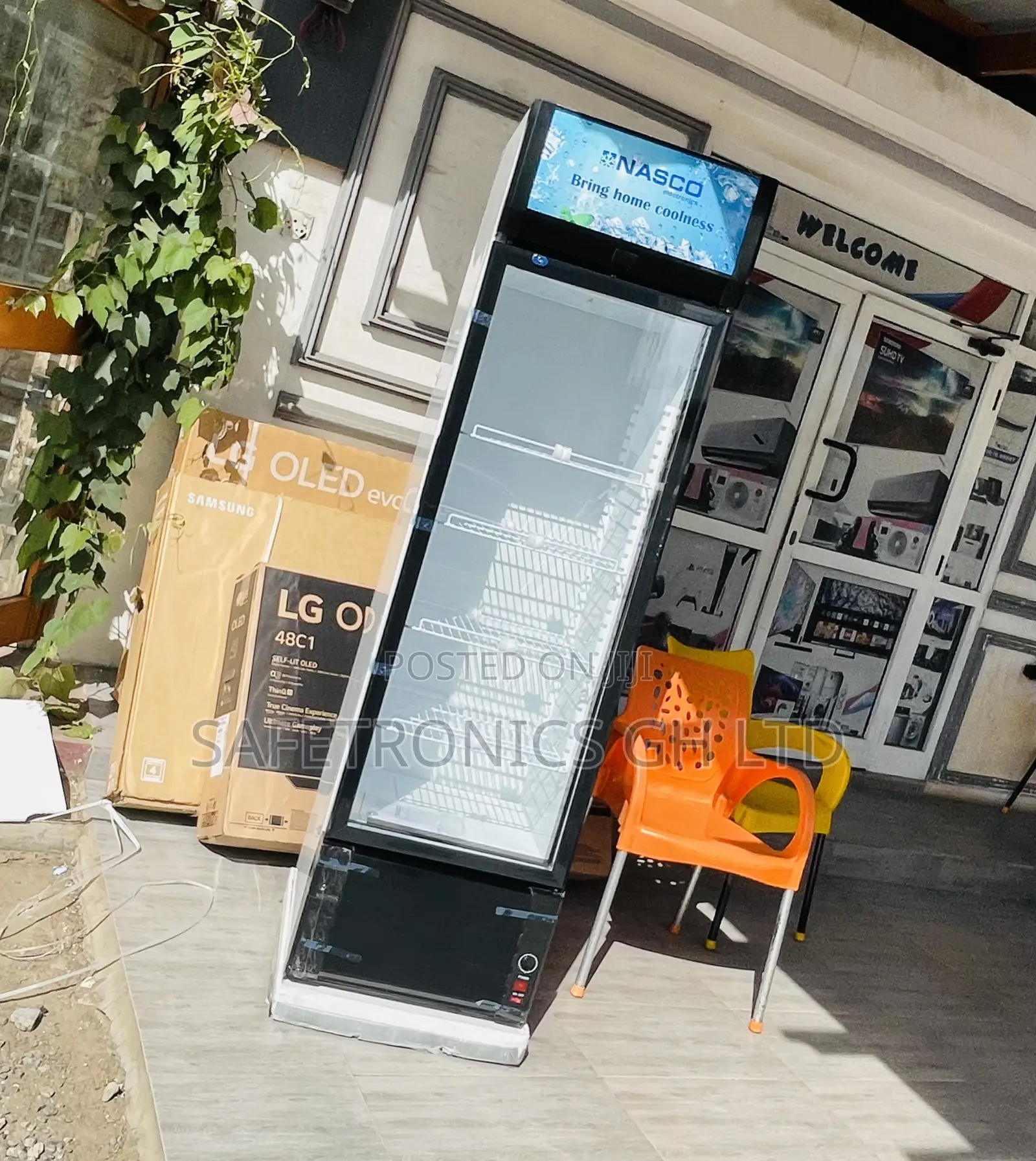 Reliable Glass Nas360-1dr Display Singledoor Fridge