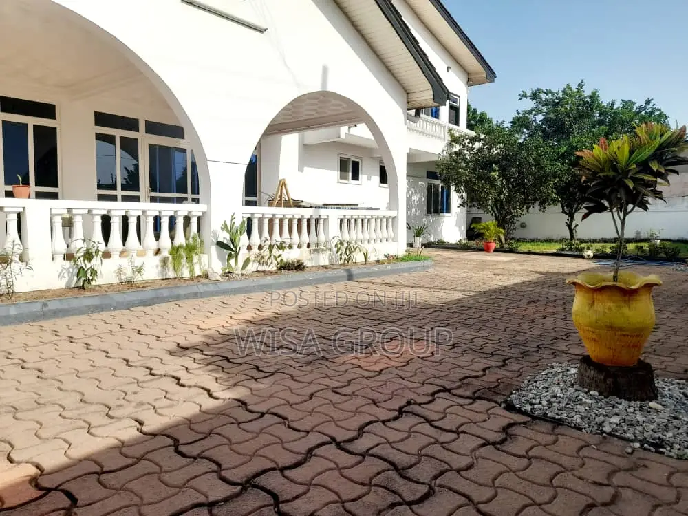 5bdrm House in Wisa Groups, Accra Metropolitan for rent