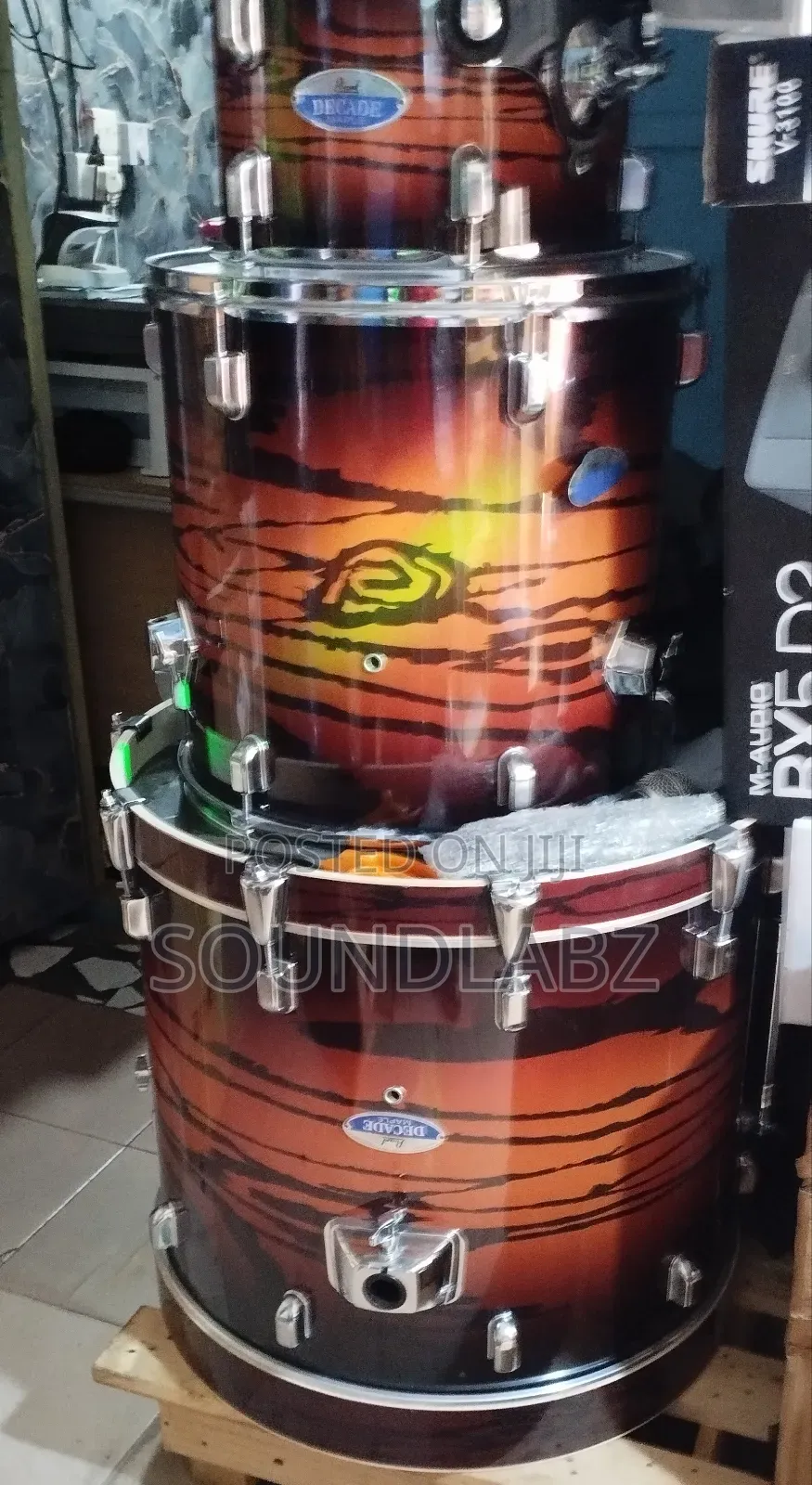 Pearl Drumset (Maple Decade)