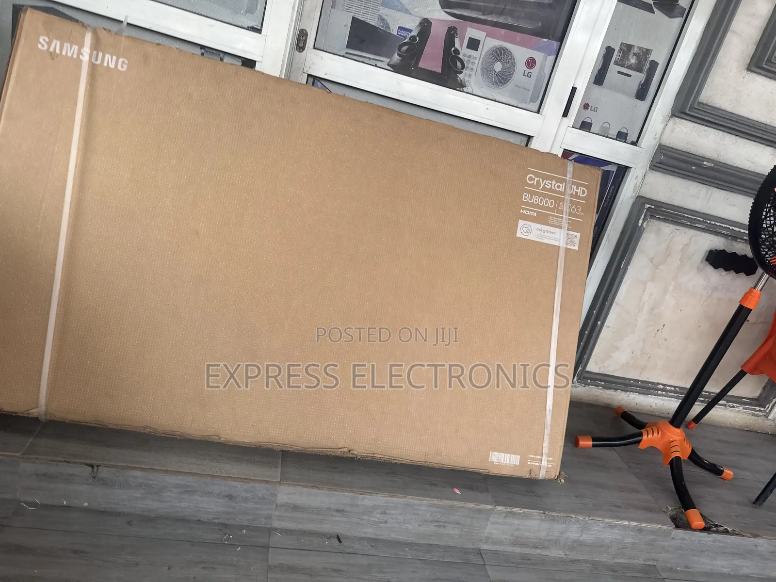 LED UHD Smart Television  65”Cu8000 Samsung