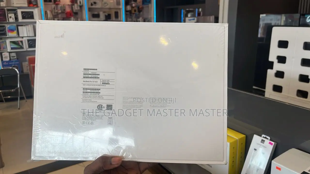 New Laptop Apple MacBook Pro 2023 M2 16GB Apple M2 SSD 1T
