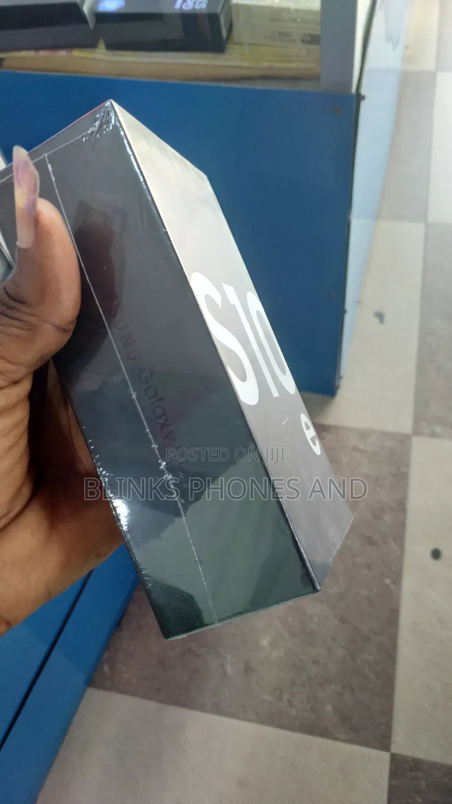 New Samsung Galaxy S10e 128 GB Black