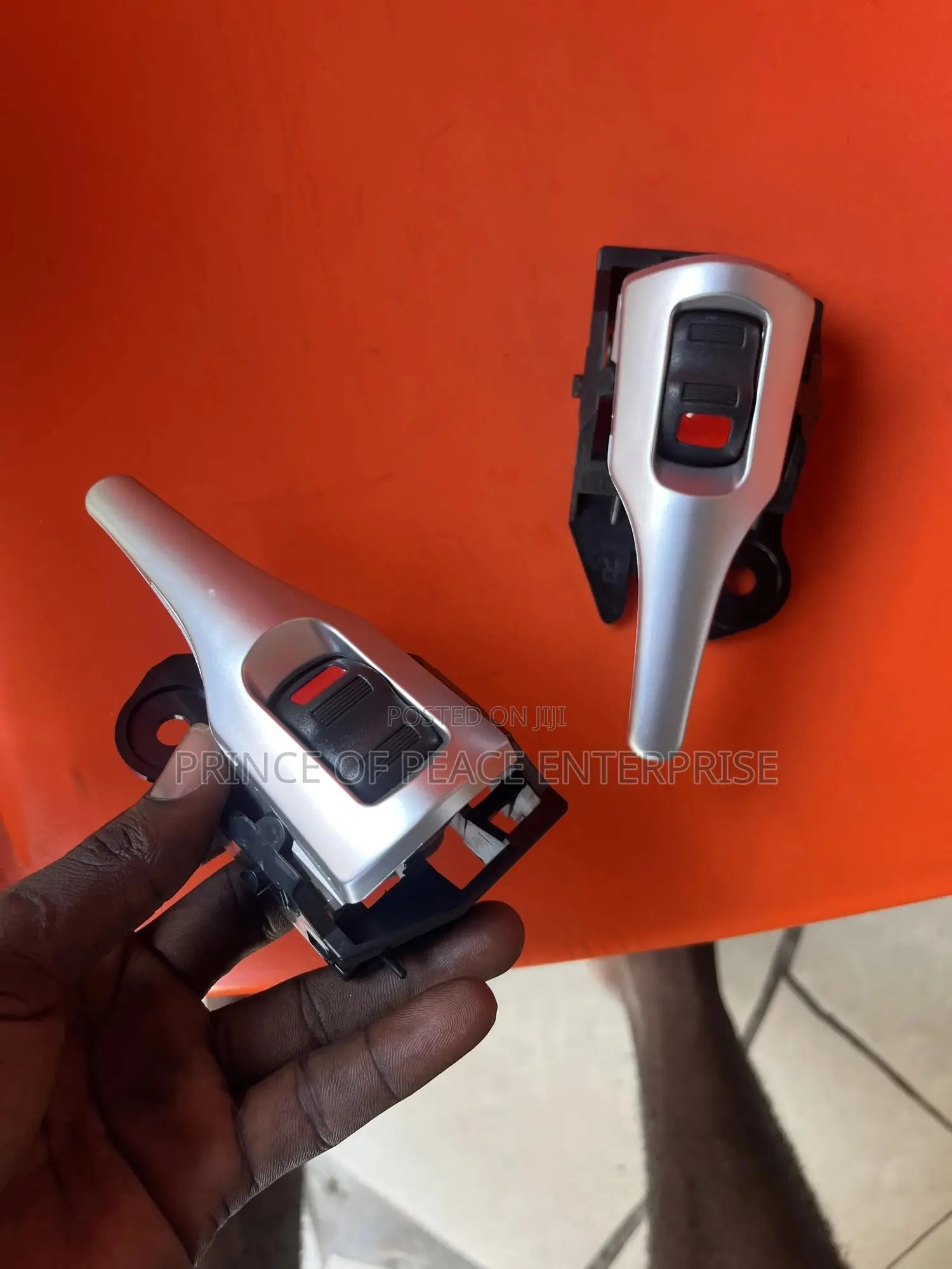 Pontiac Vibe Inside Door Handles