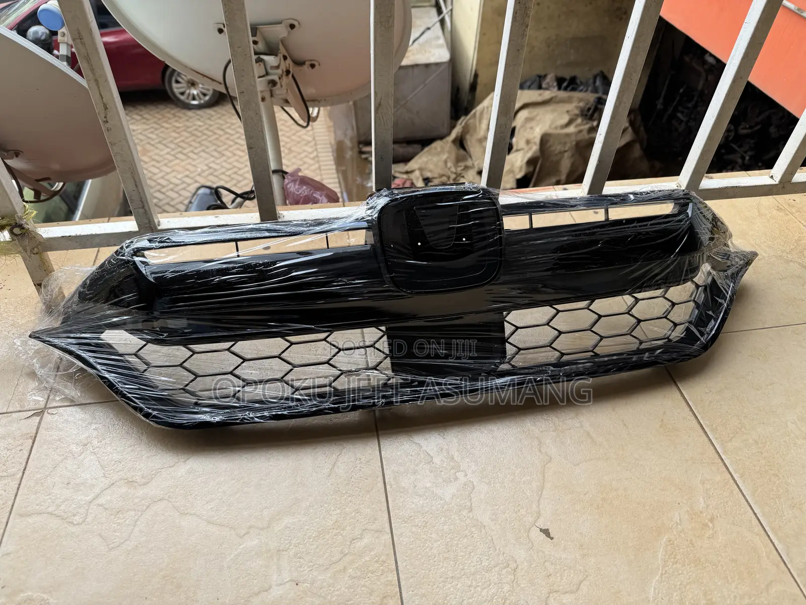 CRV 2020-2022 Top Grille / Shells