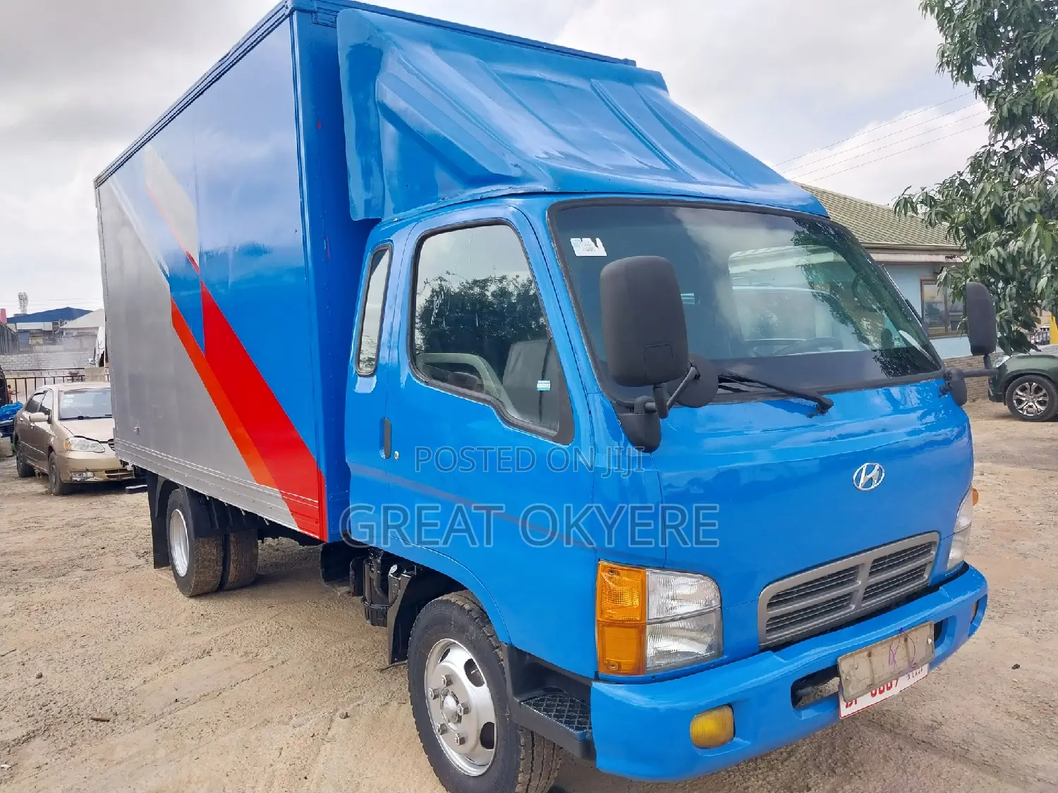 Hyundai Mighty Container