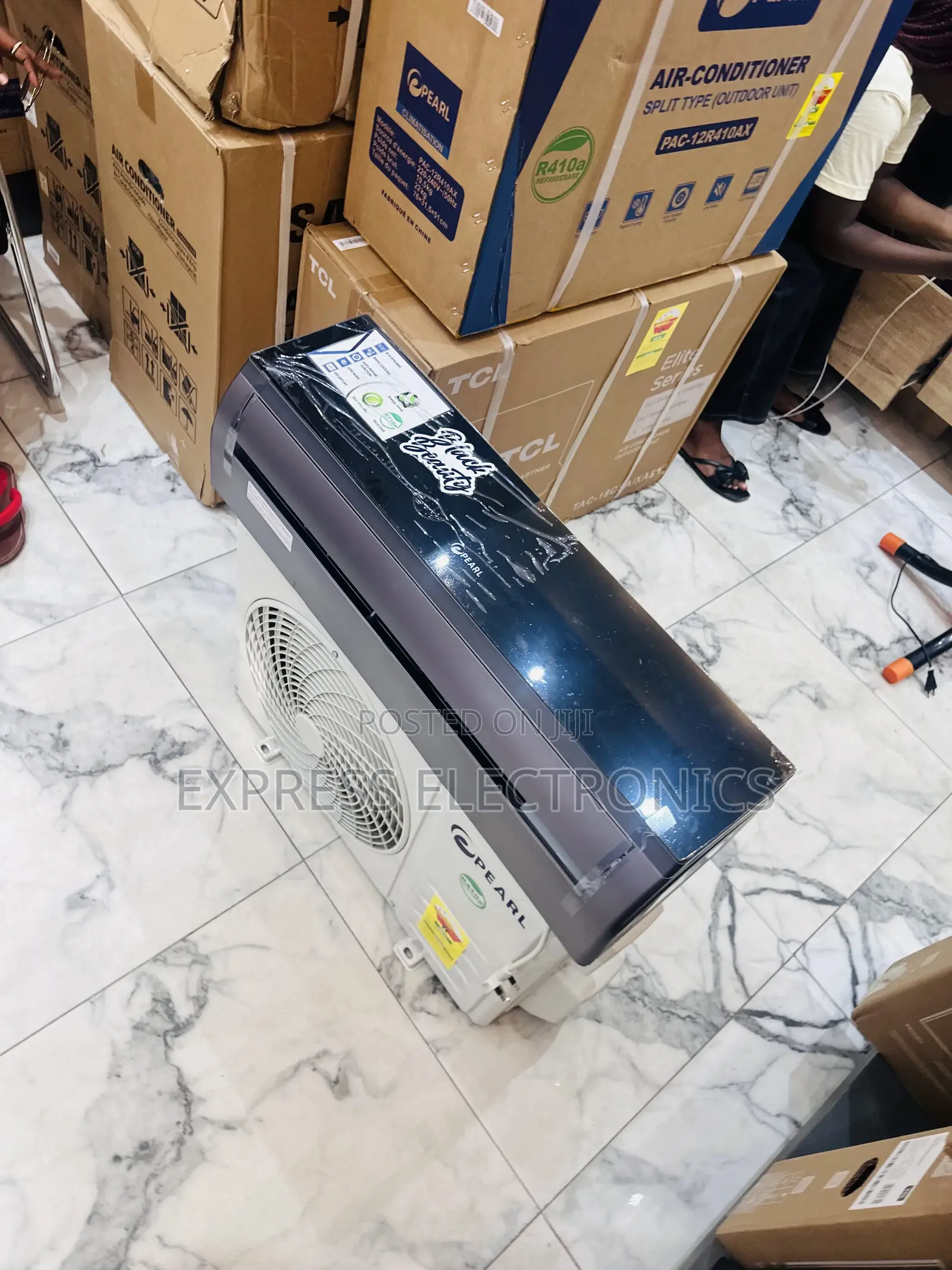 Zealous Sleek Black Pearl R410 Gas 2.0hp Split