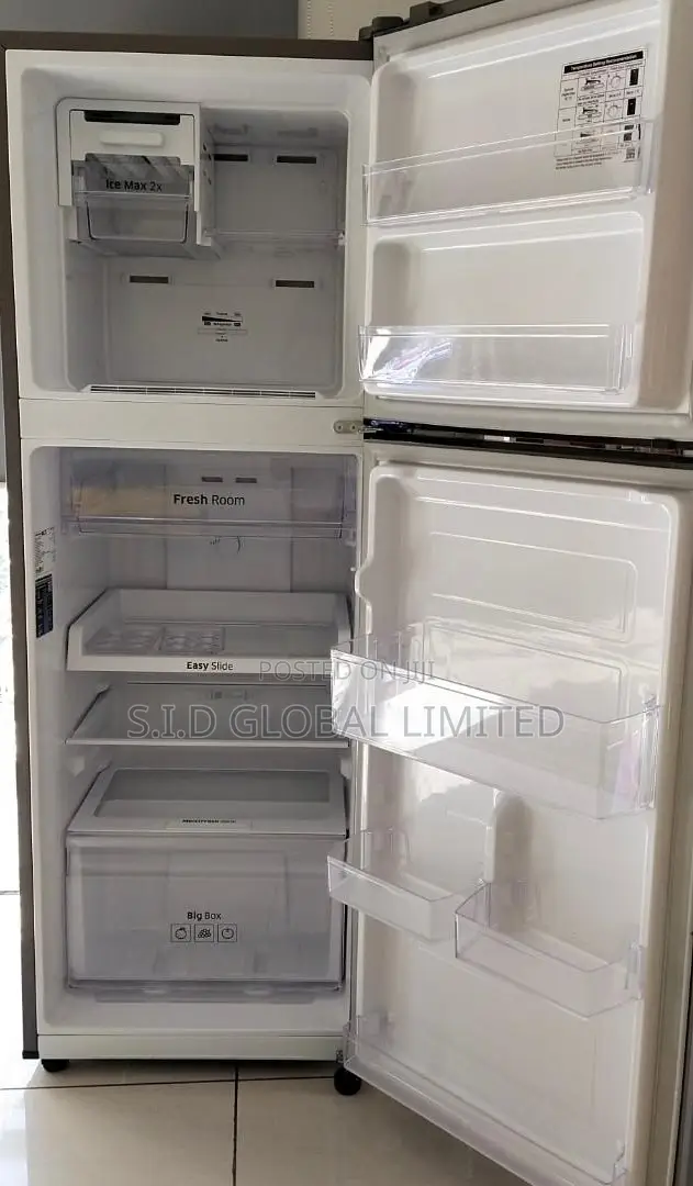 Dazzling Samsung 345 LTRS Duracool Twin Cooling Plus Fridge