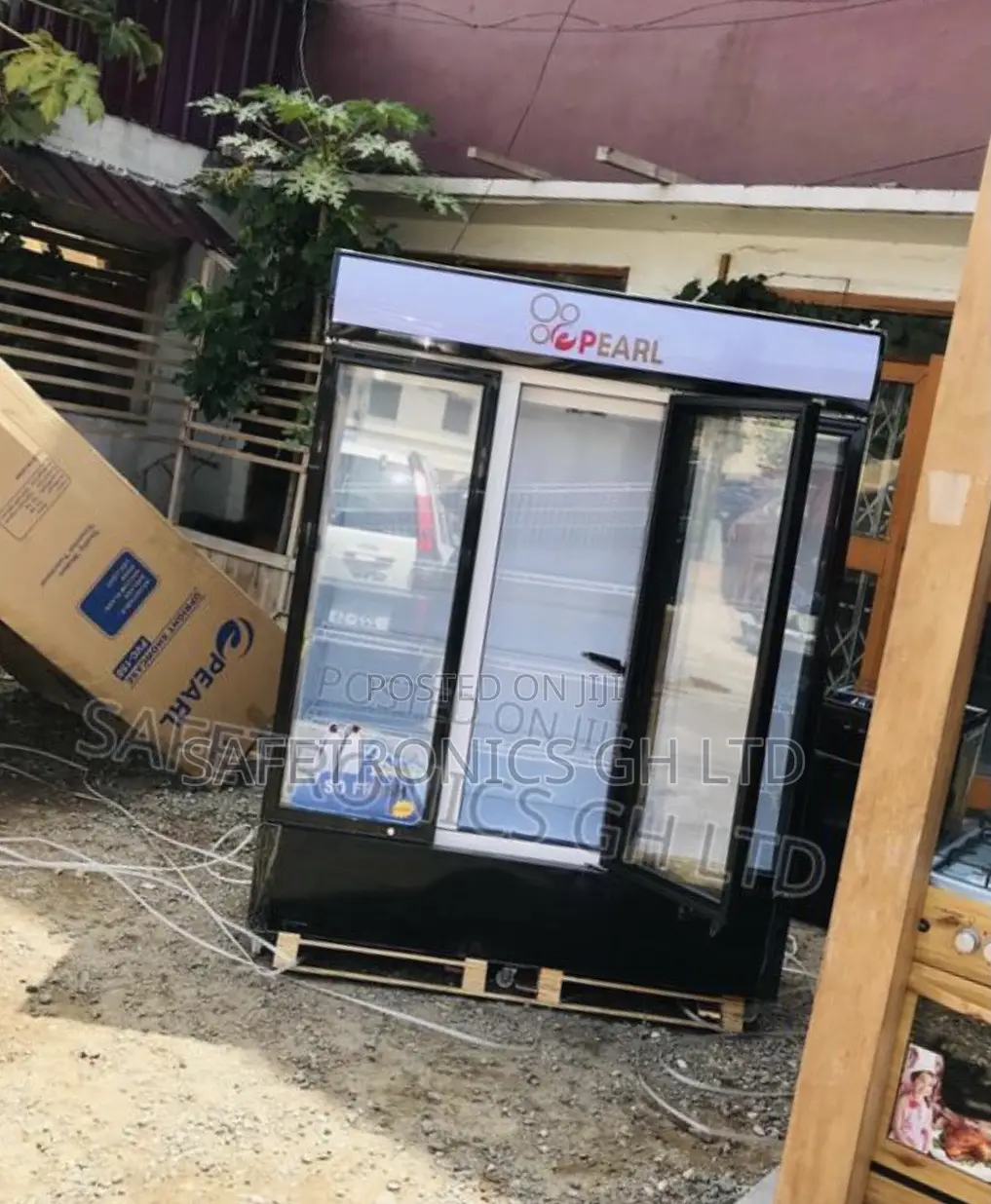 3 Doors Glass PVC-150 Display Electric Pearl Fridge