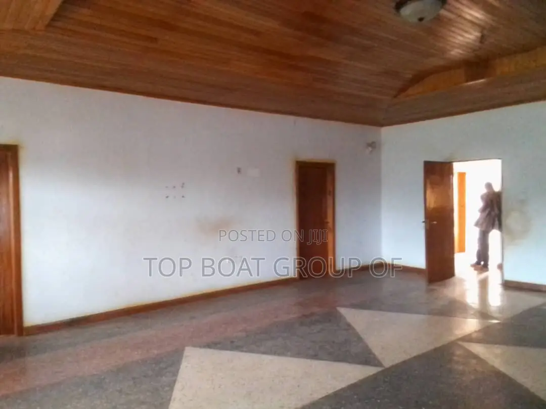 Furnished 6bdrm House in Sokoban Wood Village, Kumasi Metropolitan