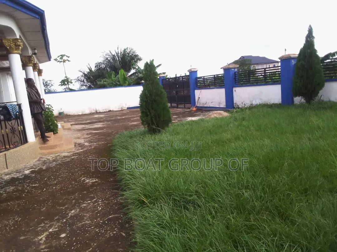 Furnished 6bdrm House in Sokoban Wood Village, Kumasi Metropolitan
