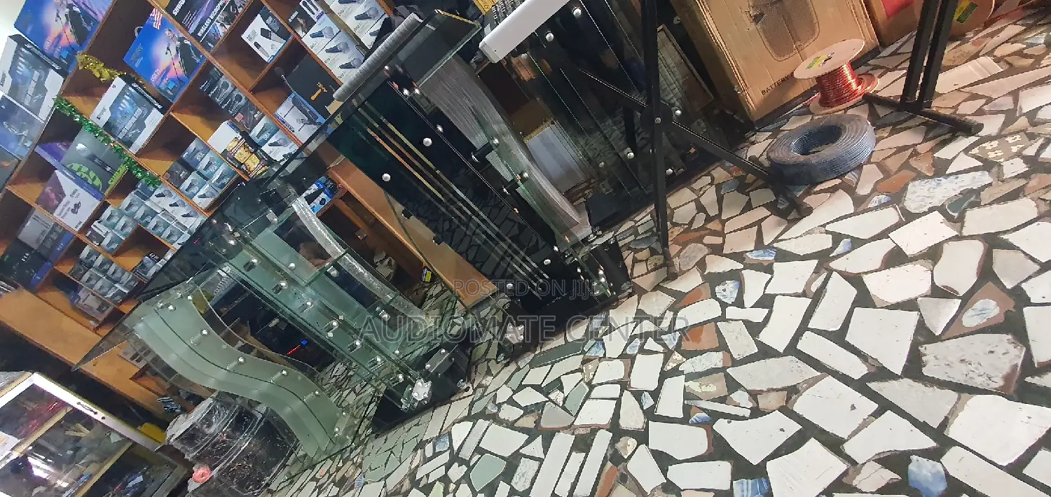Glass Pulpet