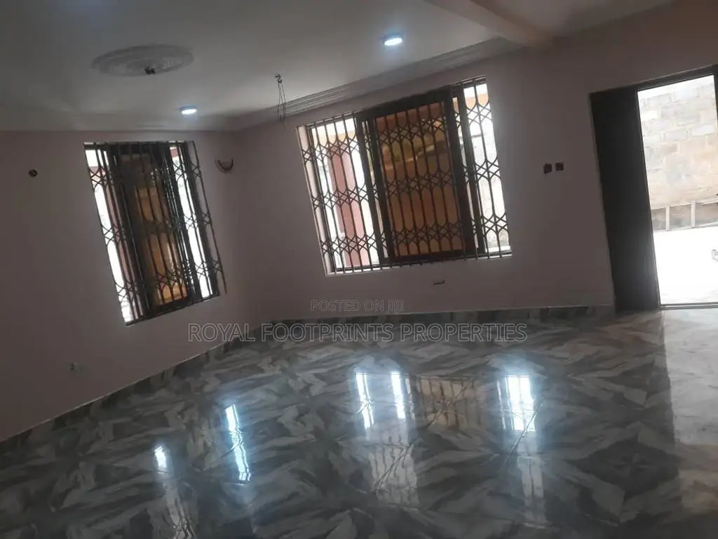 10bdrm Apartment in Royal Footprints, Kwabenya for sale