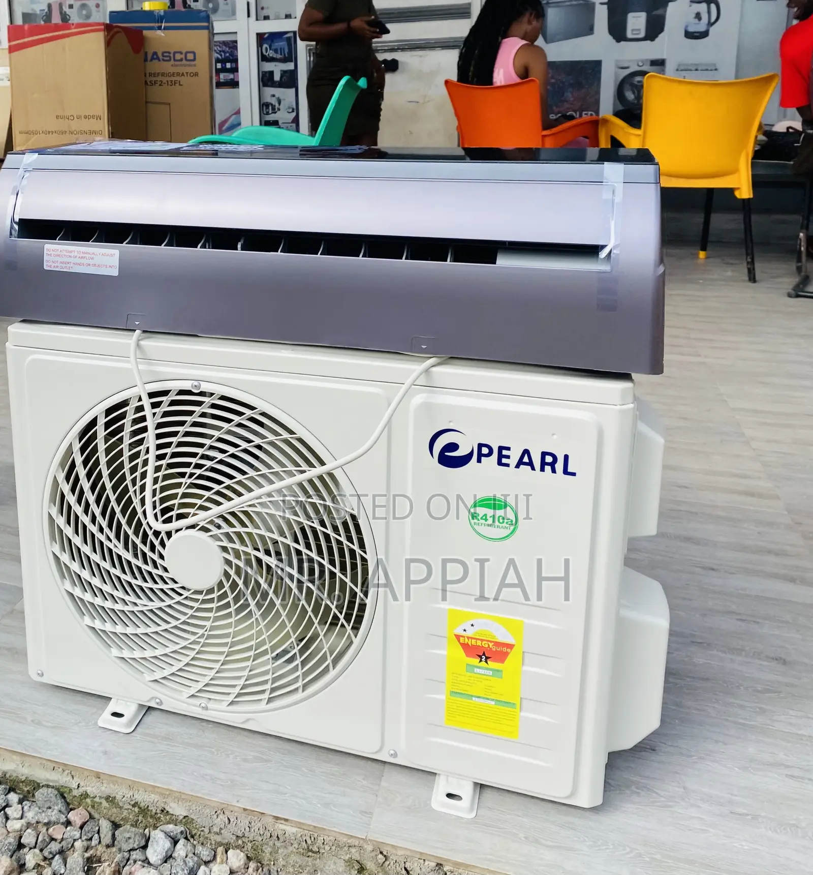 Authentic Pearl 1.5hp R410 Split Type Air Conditioner,Black