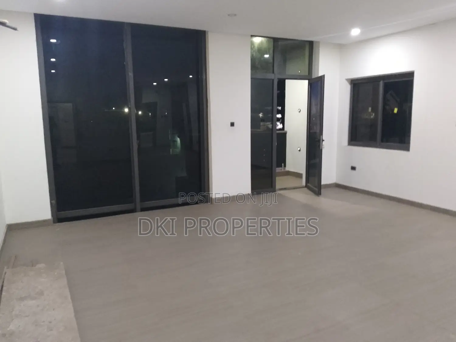 5bdrm House in Dki Properties, East Legon for sale