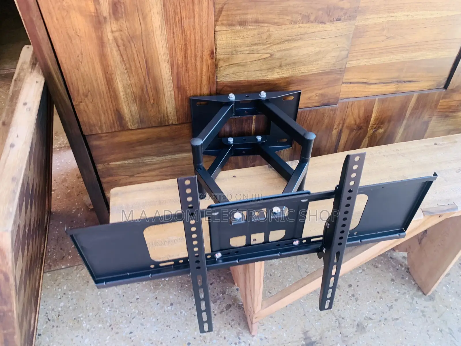 Classic Full Motion Felixible TV Wall Mount for Most 32-75”