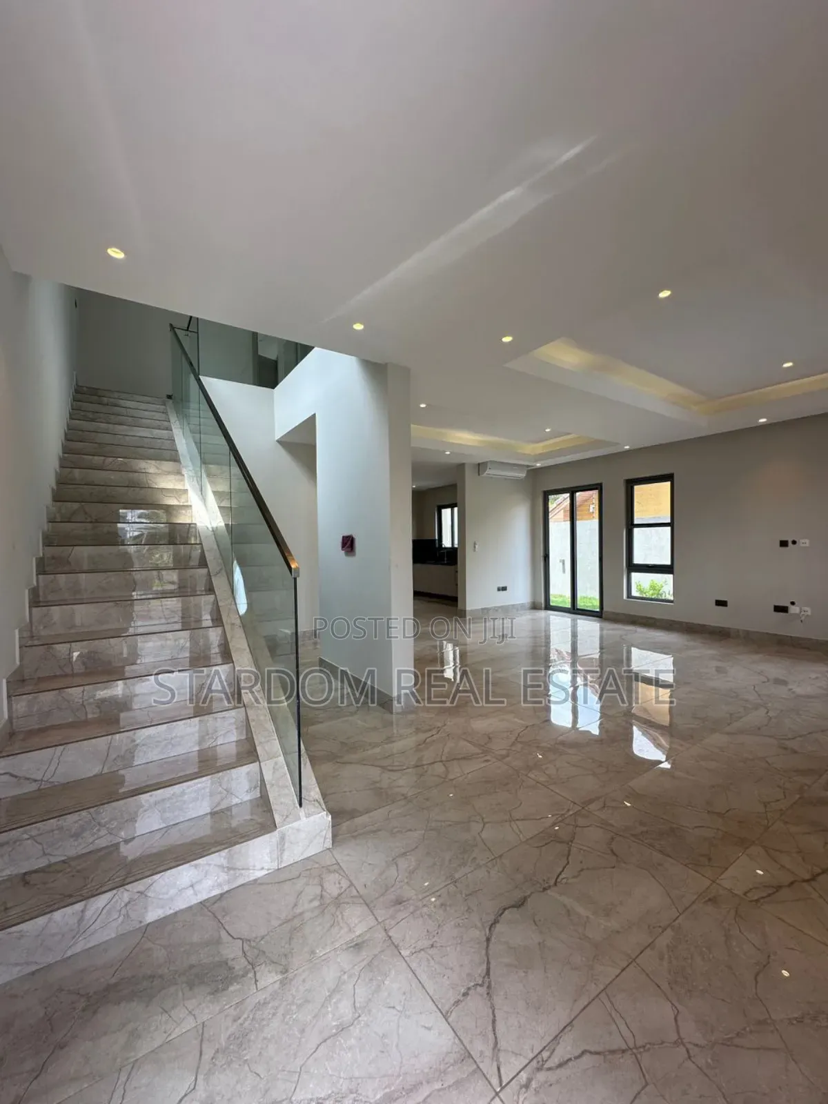 4bdrm Duplex in East Legon for rent