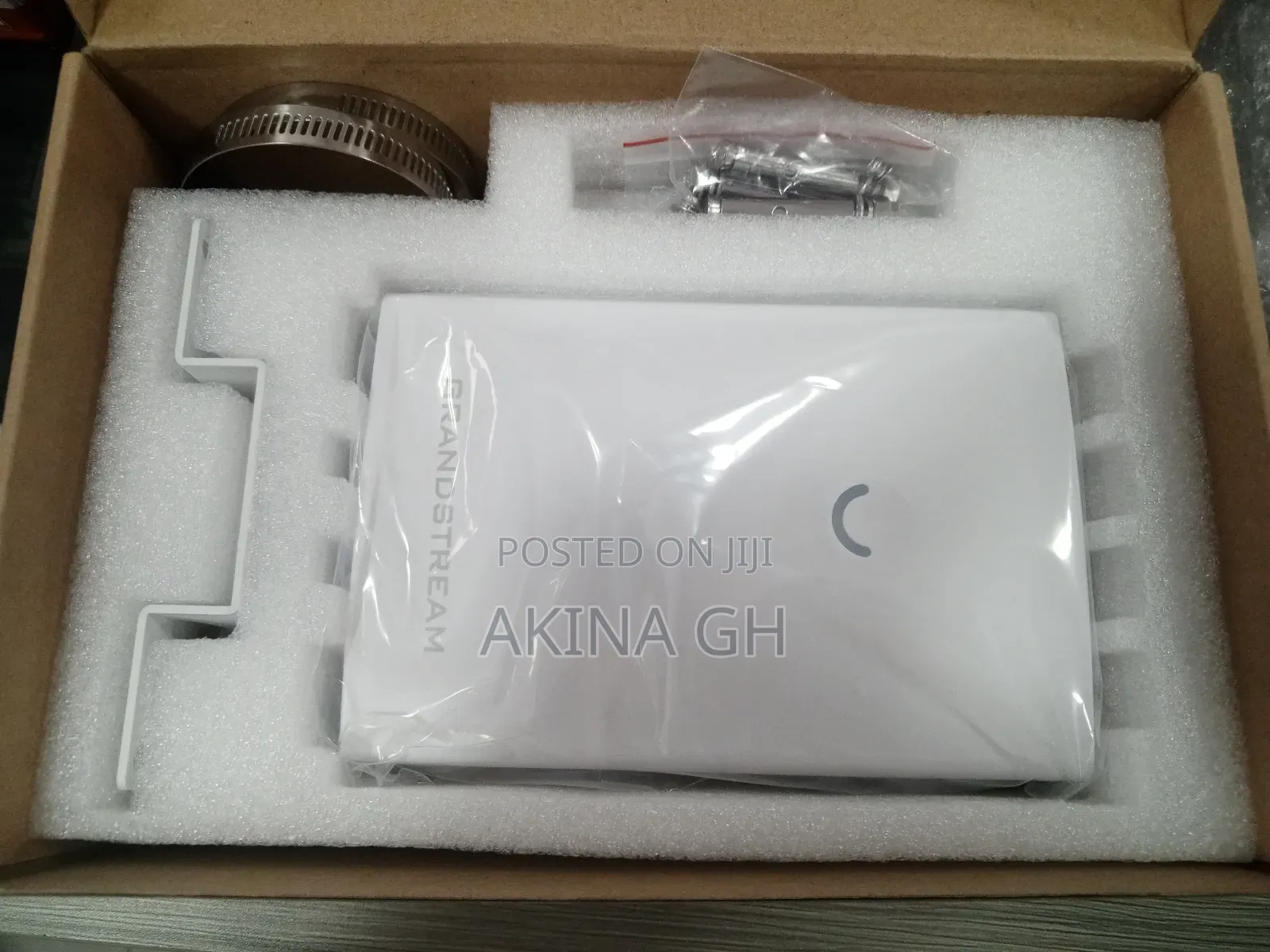 Grandstream Outdoor Long-Range Wi-Fi Access Point GWN7630LR