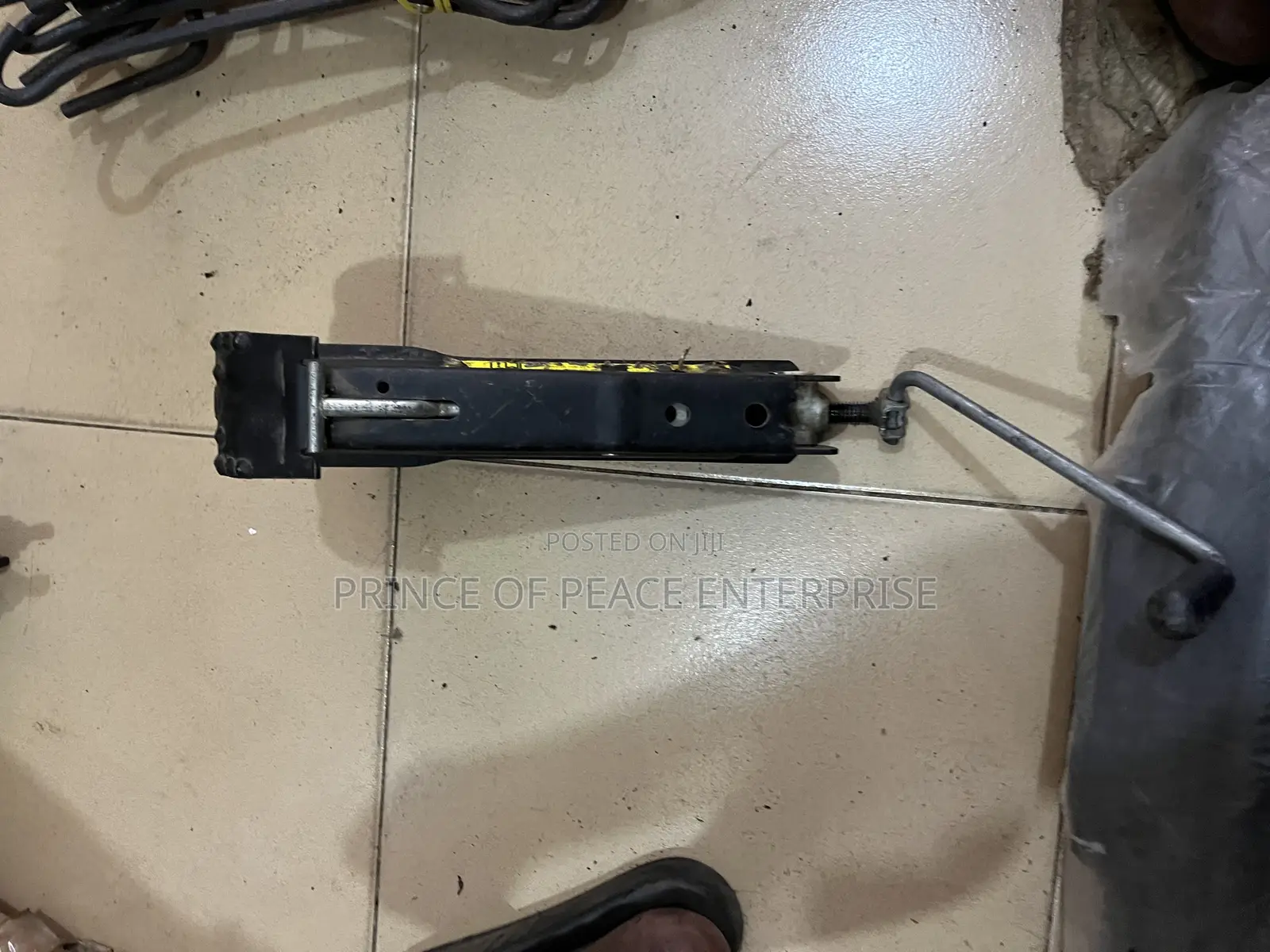 Volkswagen Passat Floor Jack