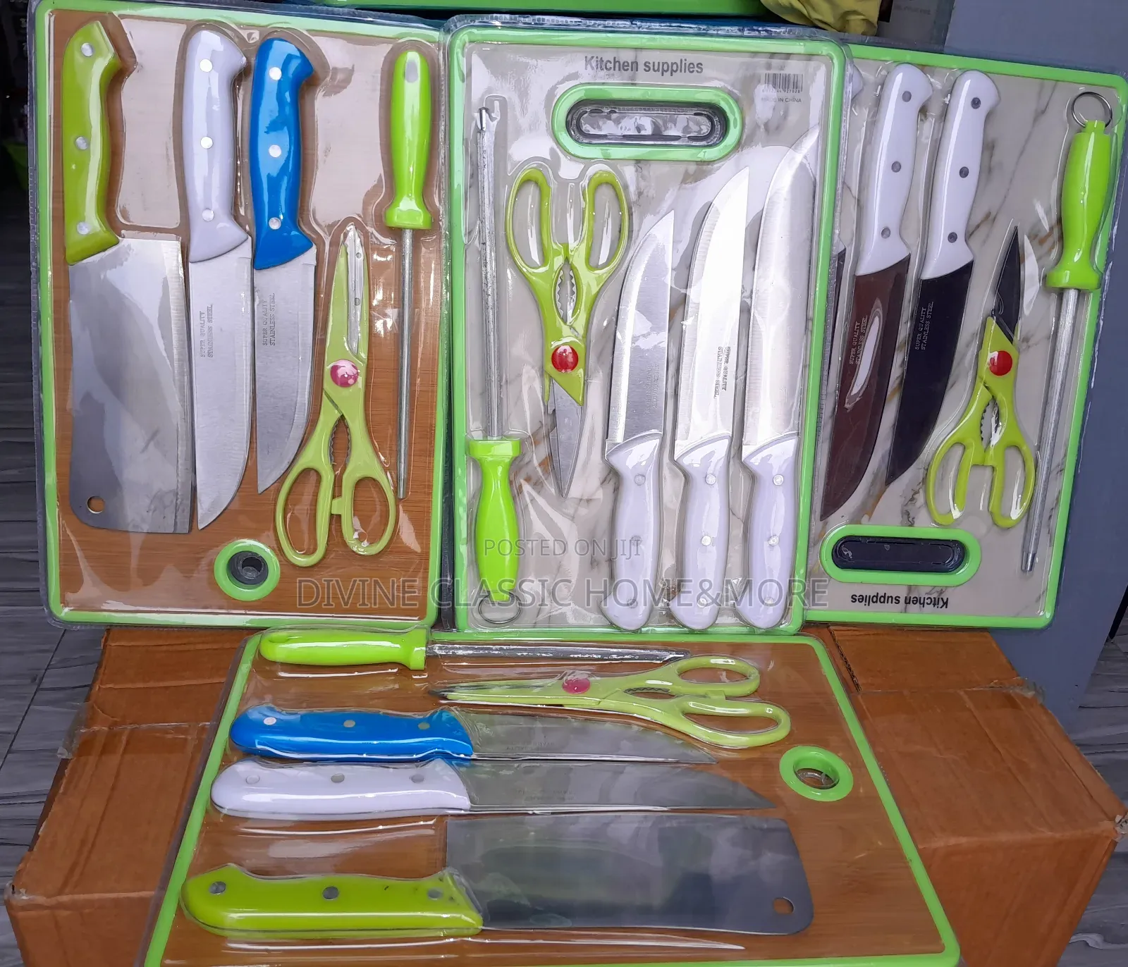 7pcs Knives, Scissors, Peeler and Chopping Board Set