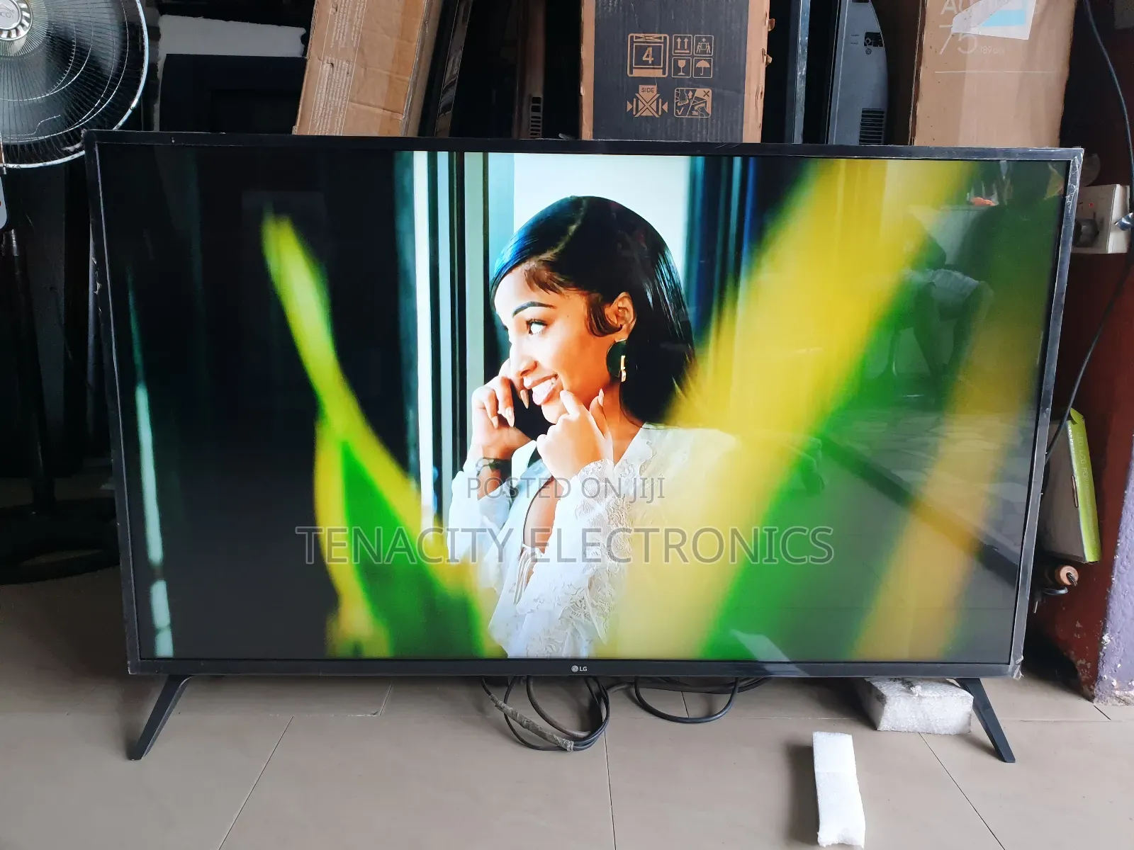 2022/50"Lg Uhd HDR Smart Satellite Tv