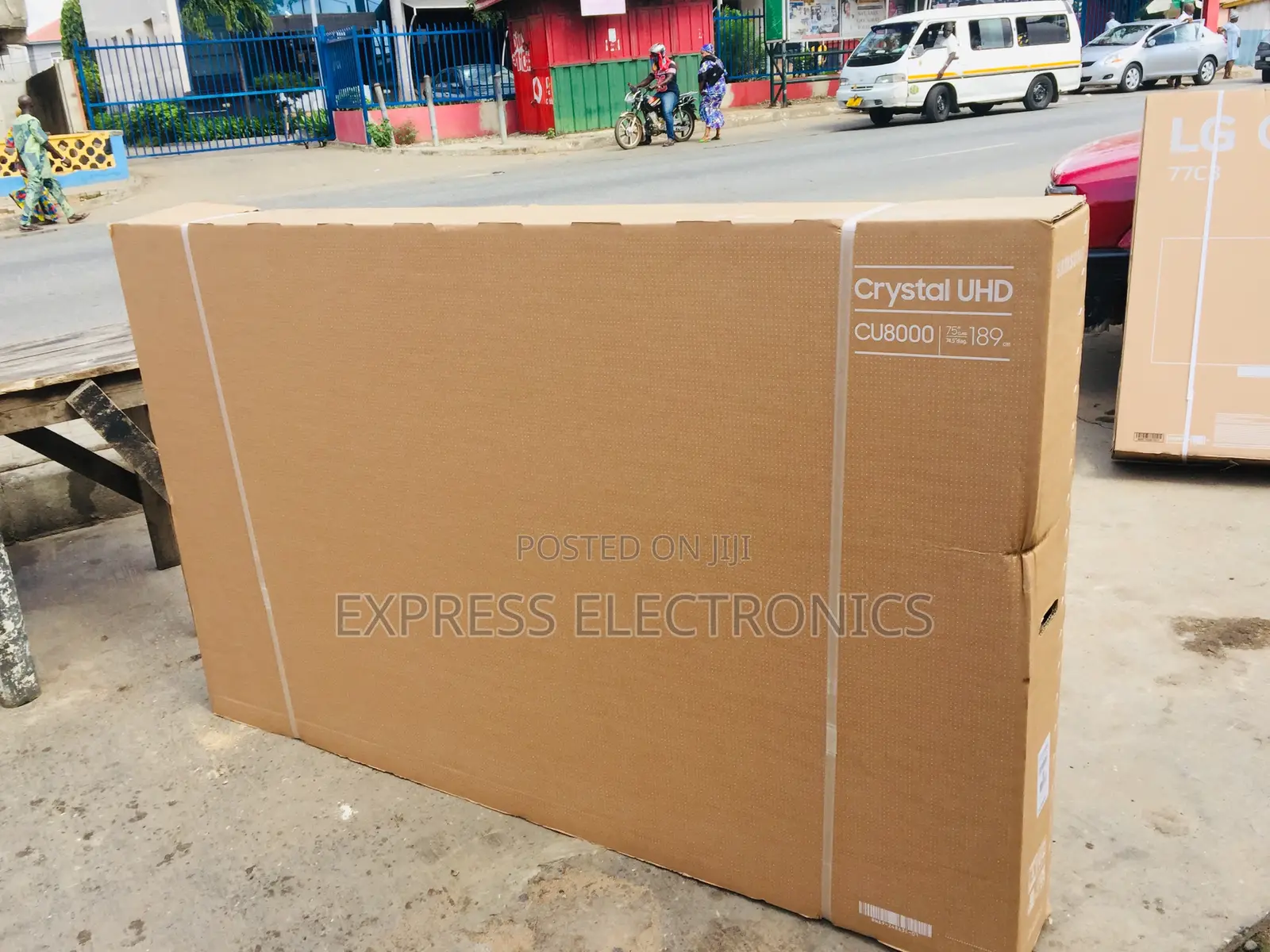UHD Smart True to Life Color Samsung 75”Cu8000