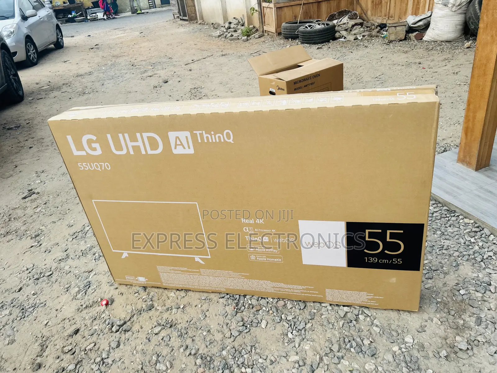 Real Smart Gloss Television 55”UR73 UHD Smart