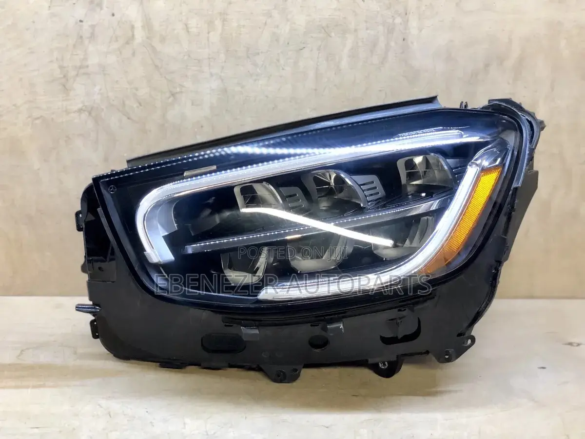 Mercedes Benz GLC 300 2020,2021 Headlight